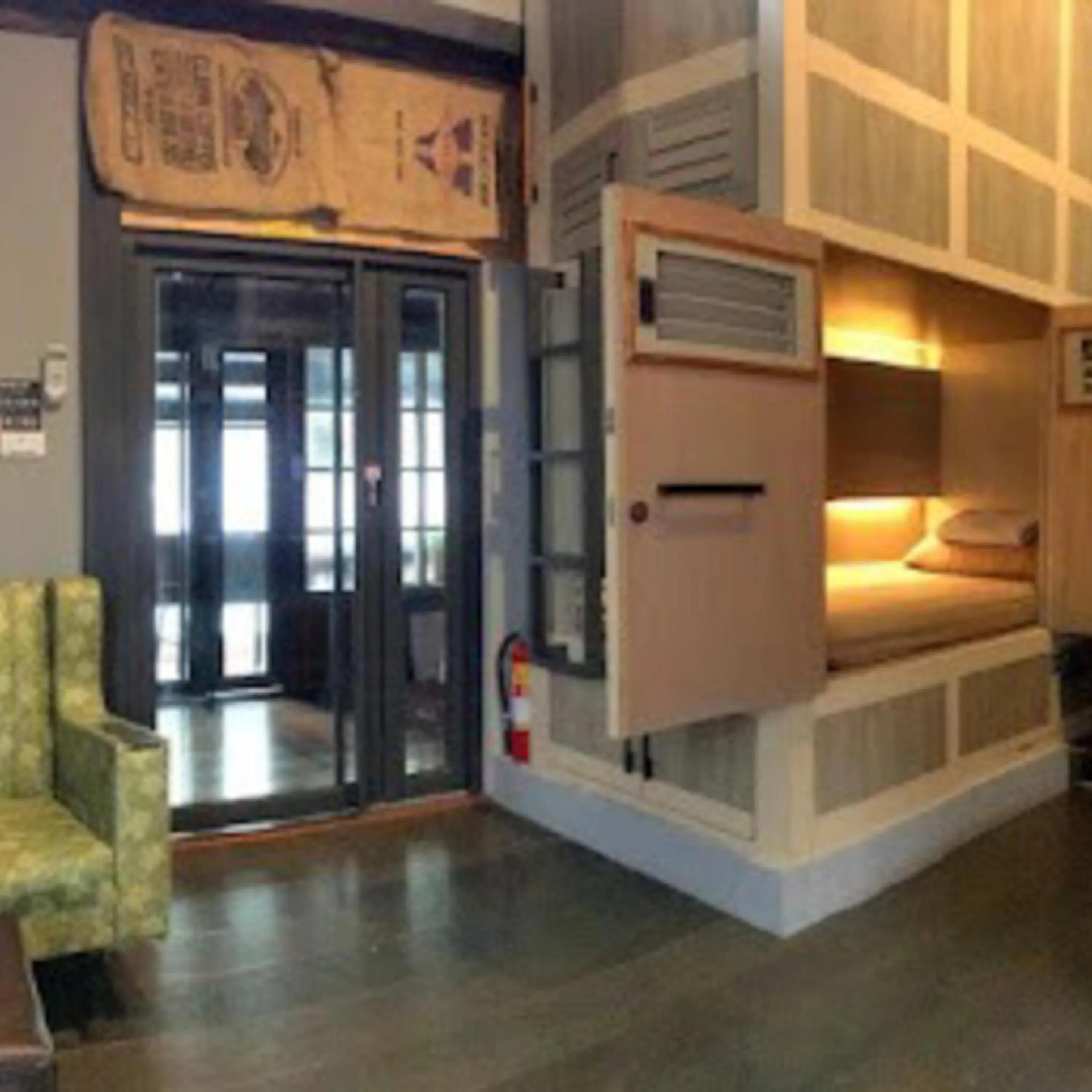 Photo of the whole room in Jerry's Mazehut Hostel