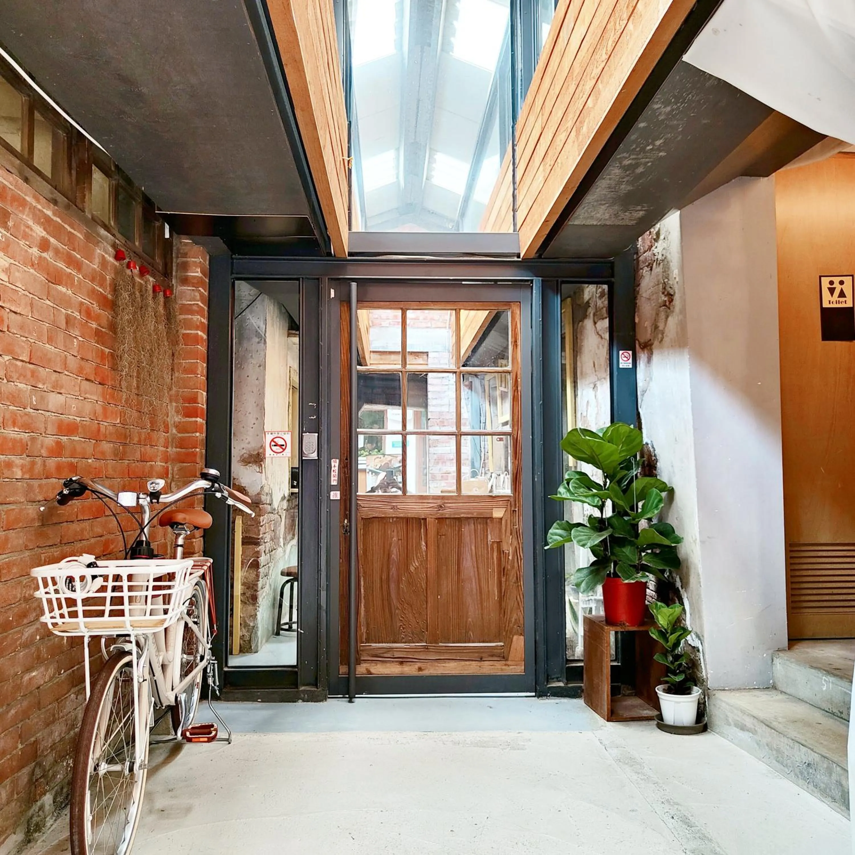 Lobby or reception in Jerry's Mazehut Hostel