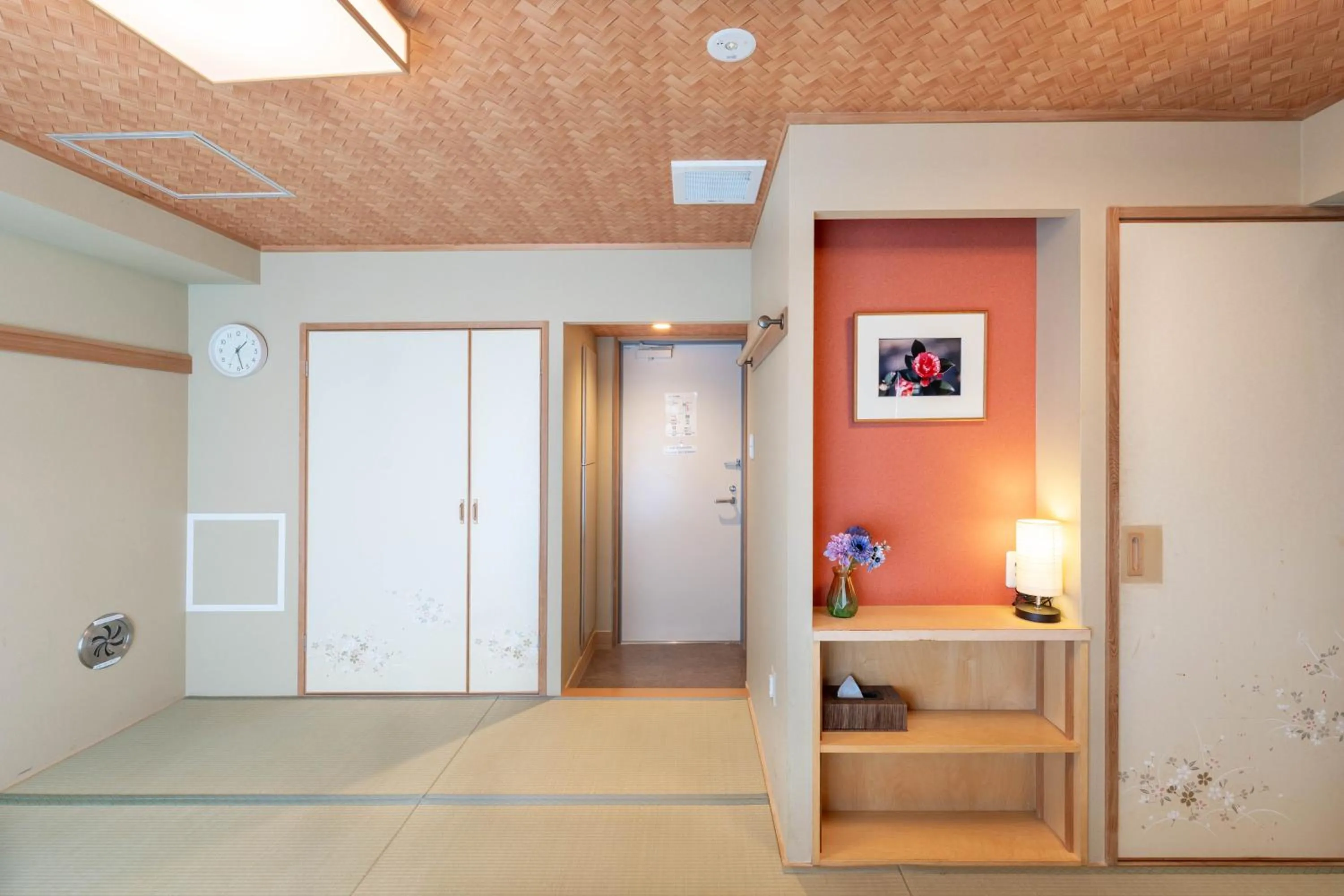 Photo of the whole room in Nihonbashi Kakigara Ryokan