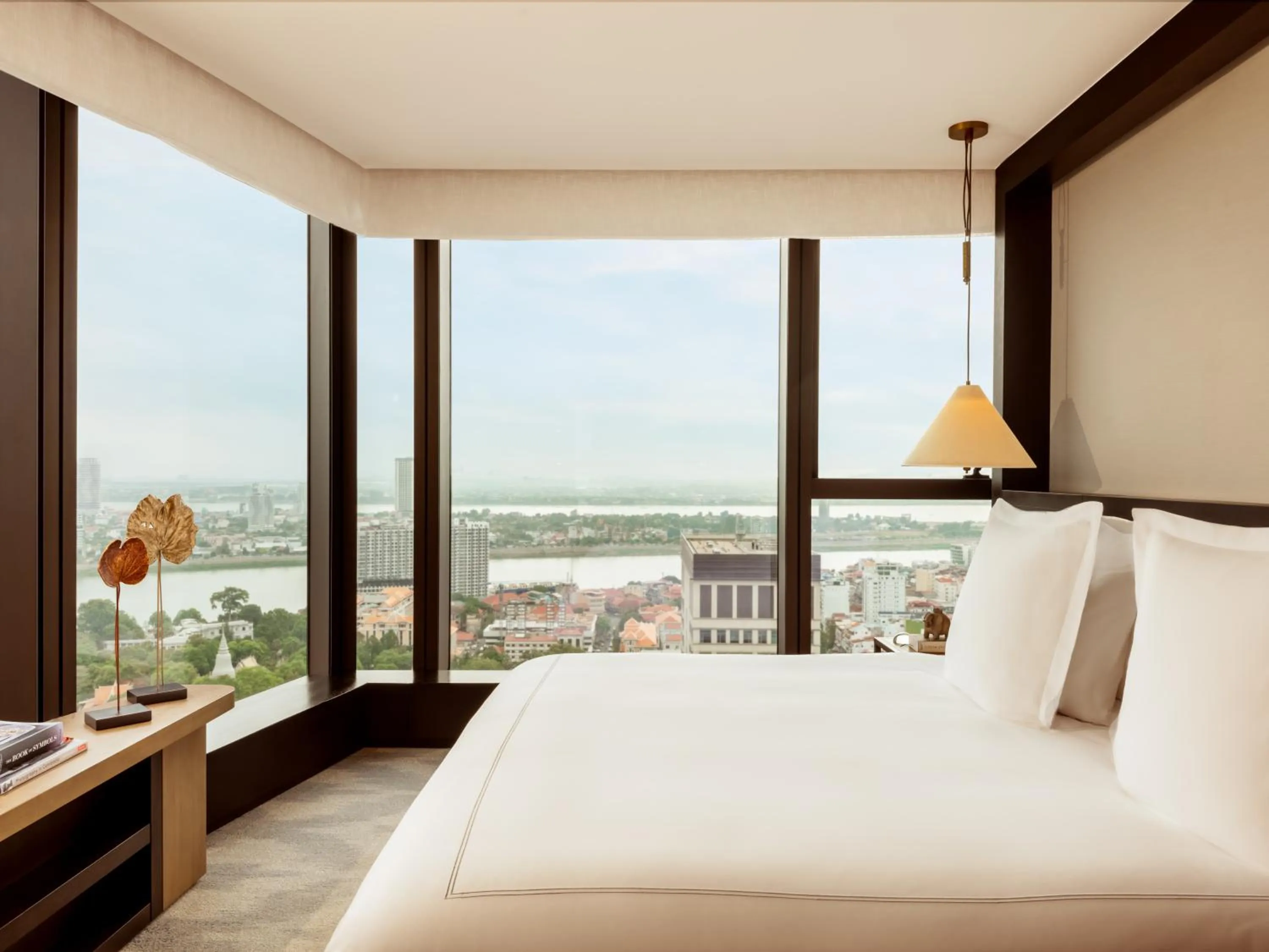 Bedroom, Bed in Rosewood Phnom Penh