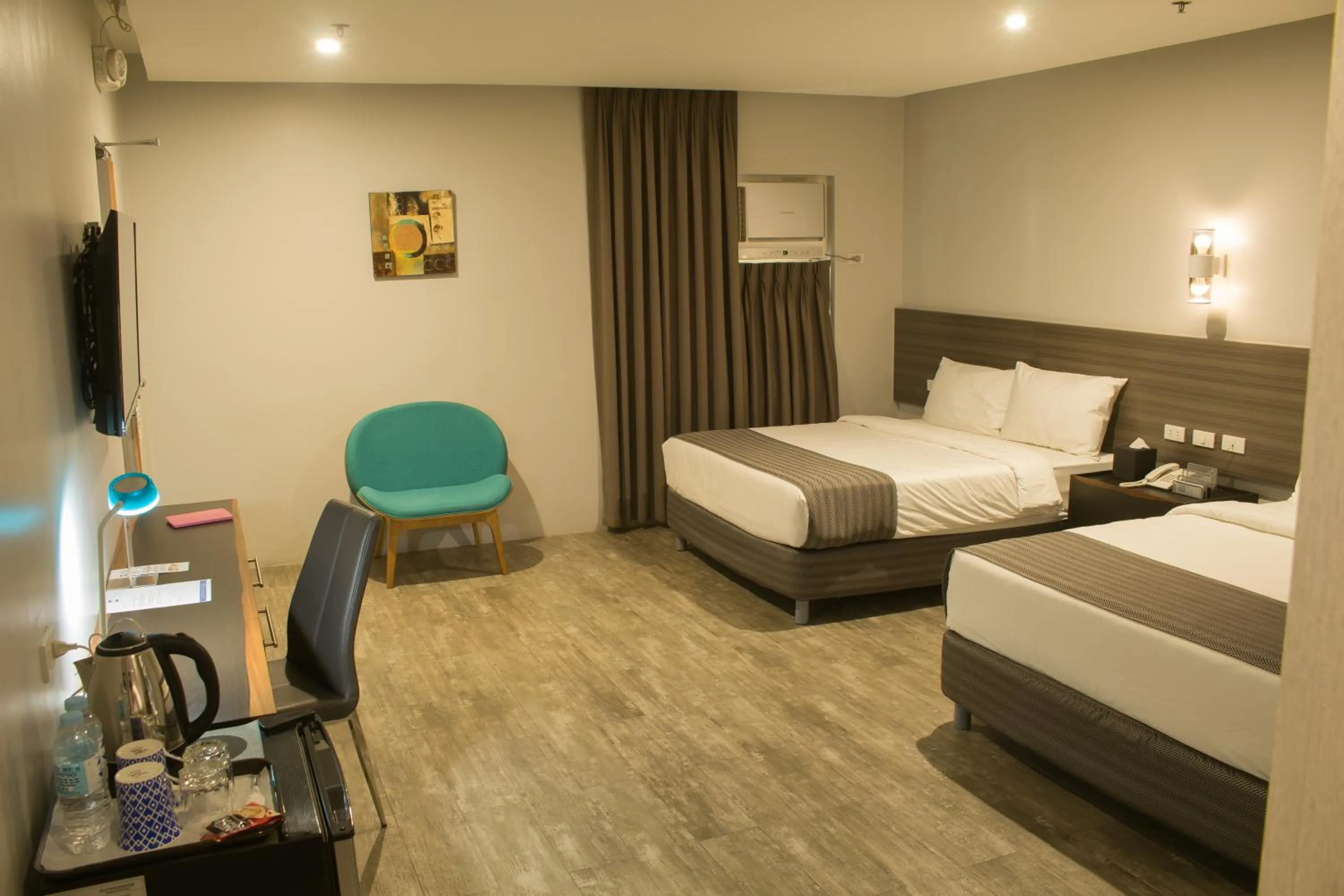 Photo of the whole room, Bed in 1A Express Hotel