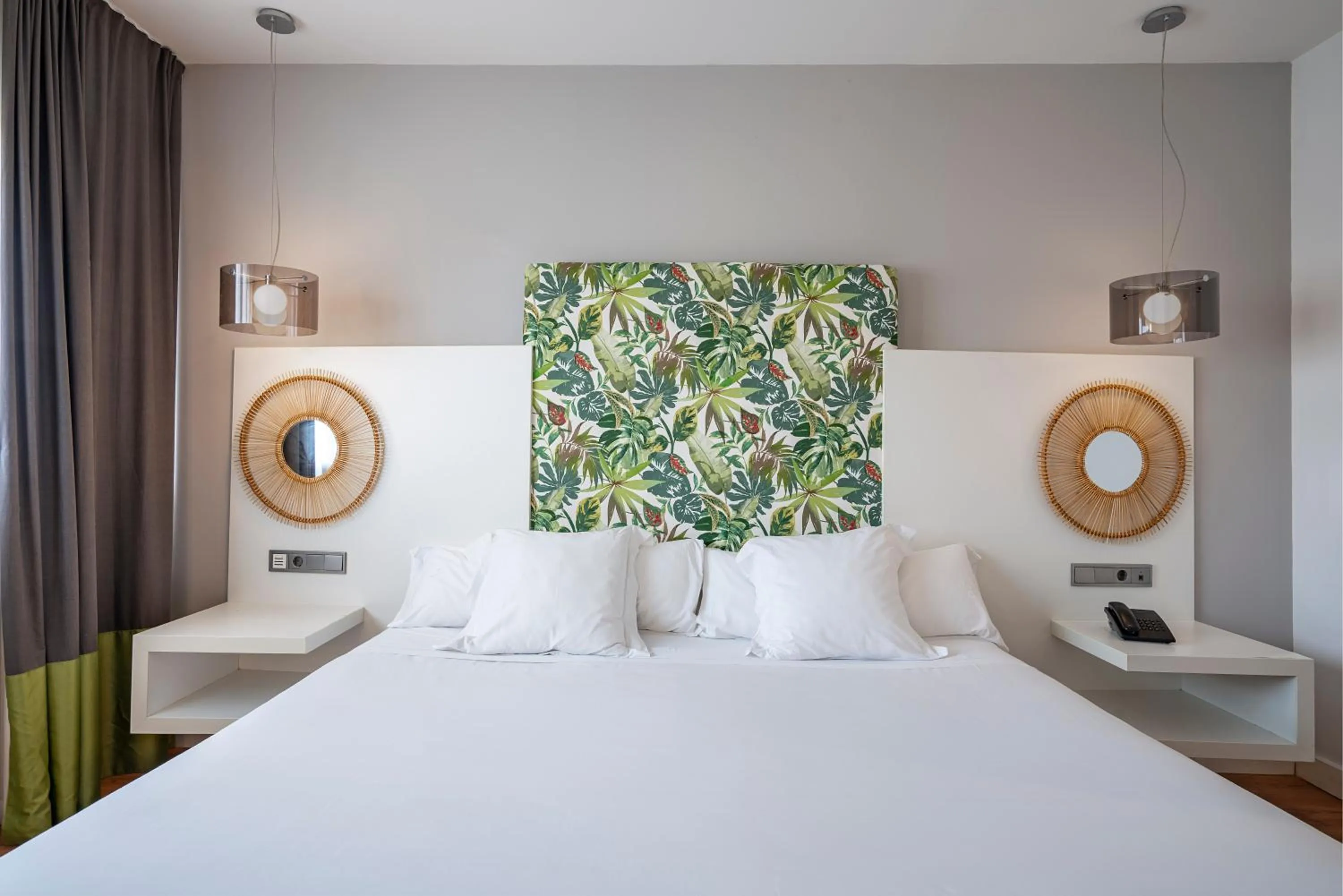 Double Room with Extra Bed (3 Adults) in Vincci Málaga