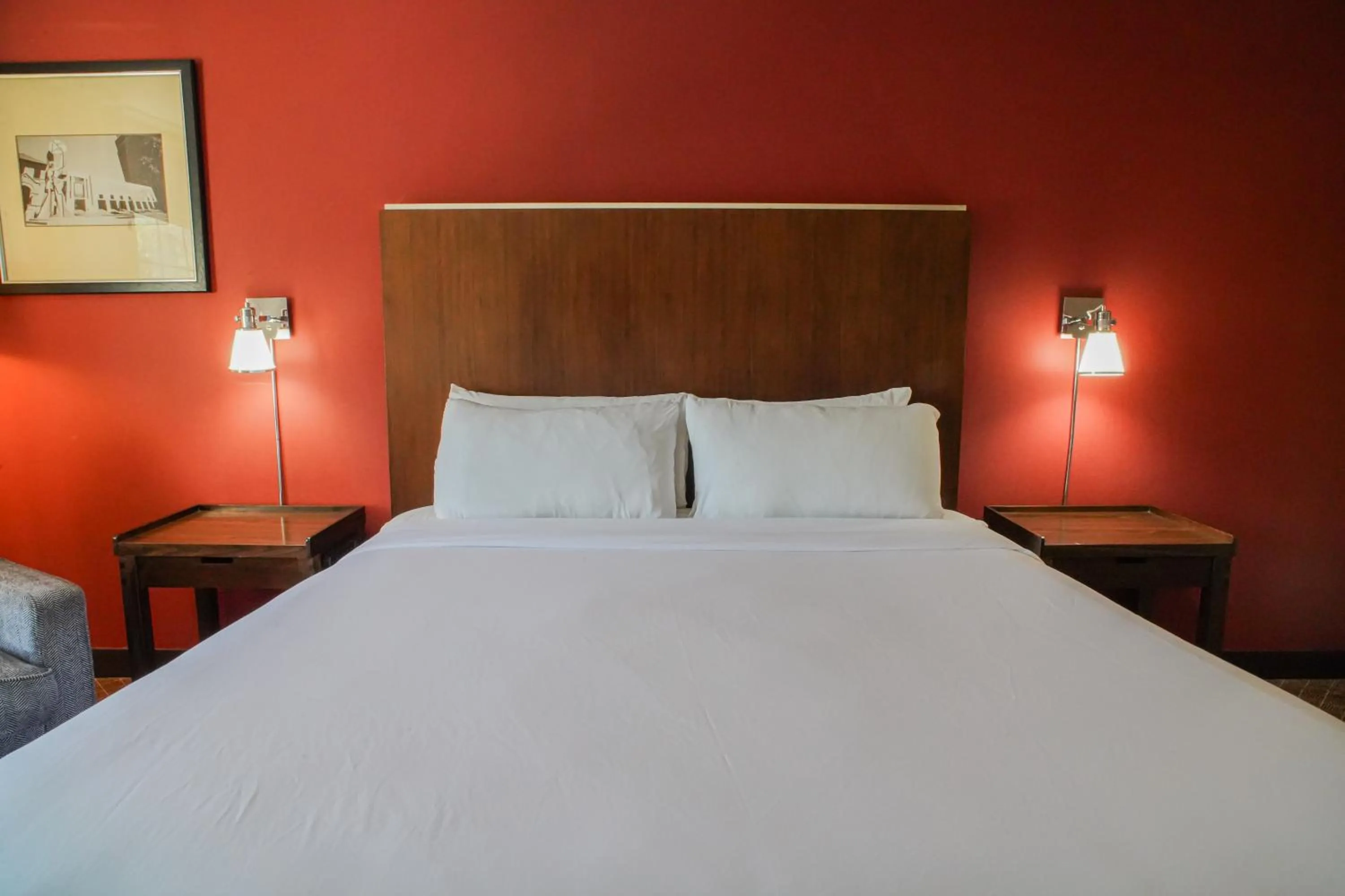 Bed in La Hacienda San Jose Silicon Valley