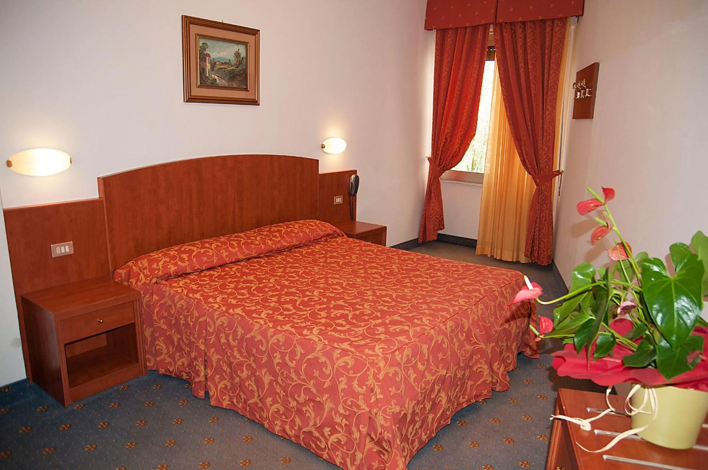 Photo of the whole room, Bed in Hotel Garden