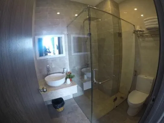 Shower in Dalat Memory Inn