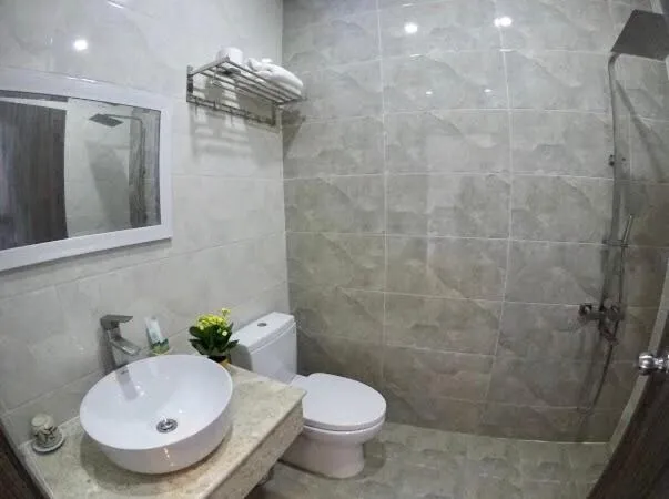 Shower in Dalat Memory Inn