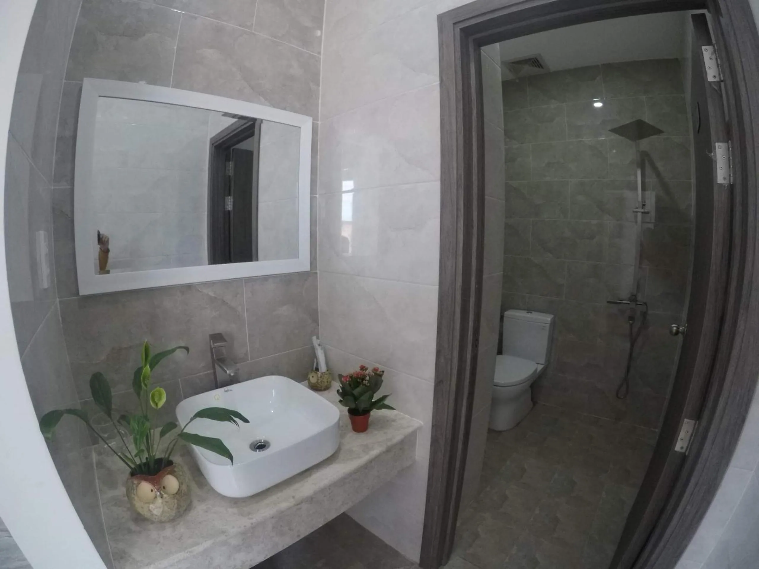 Shower in Dalat Memory Inn