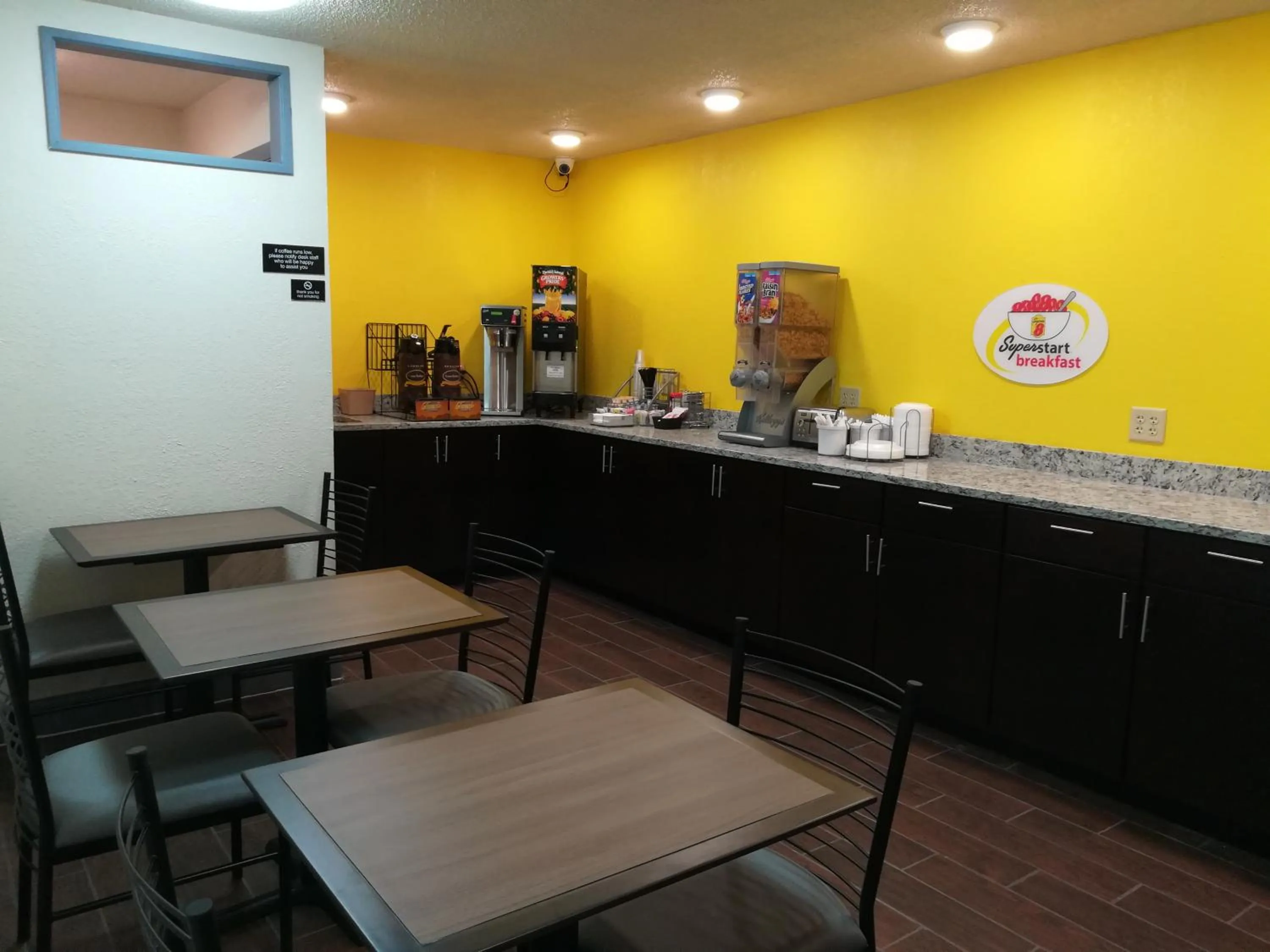 Continental breakfast in Super 8 by Wyndham Keokuk