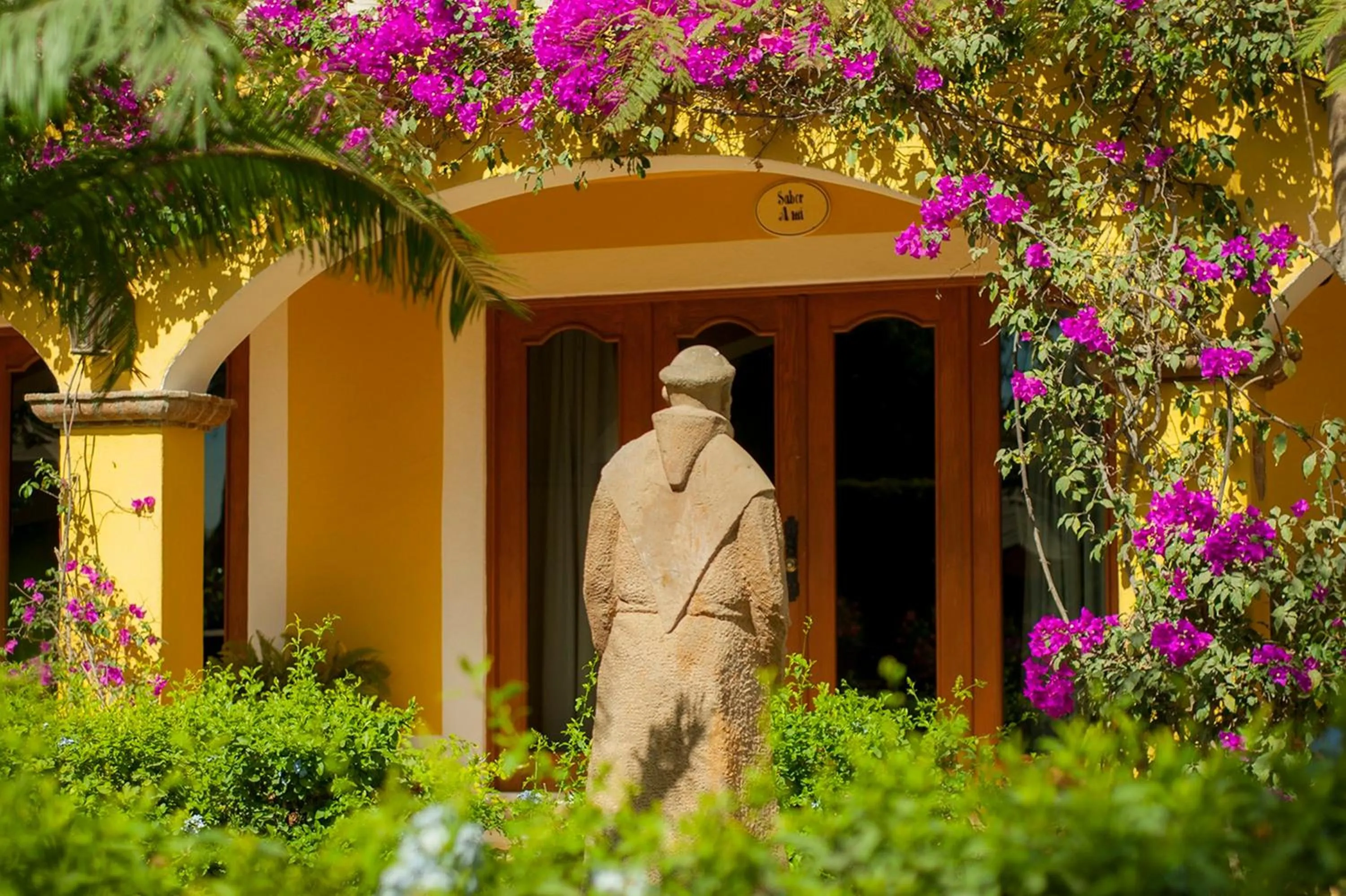 Garden in El Encanto Inn & Suites