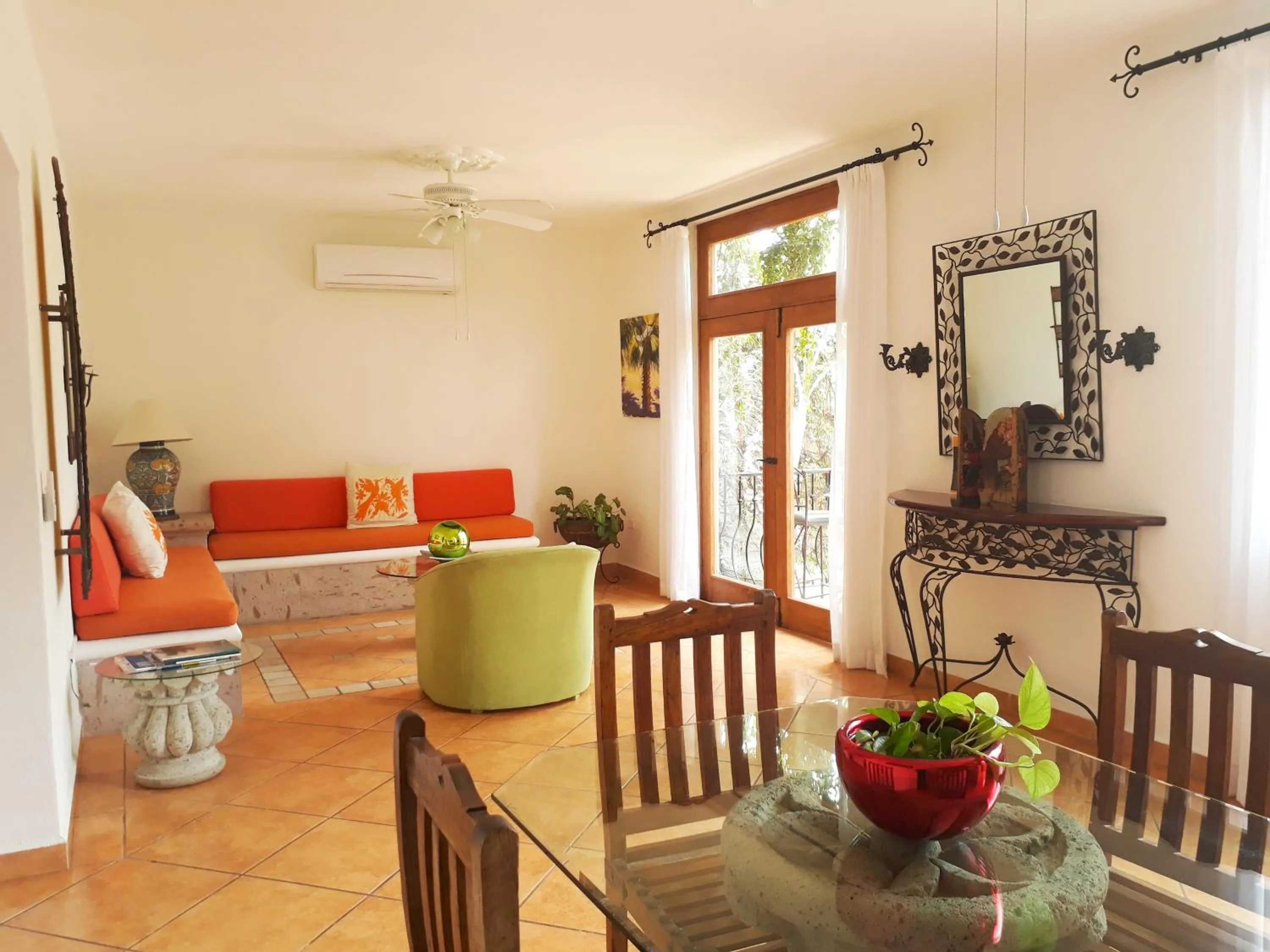 Dining area in El Encanto Inn & Suites