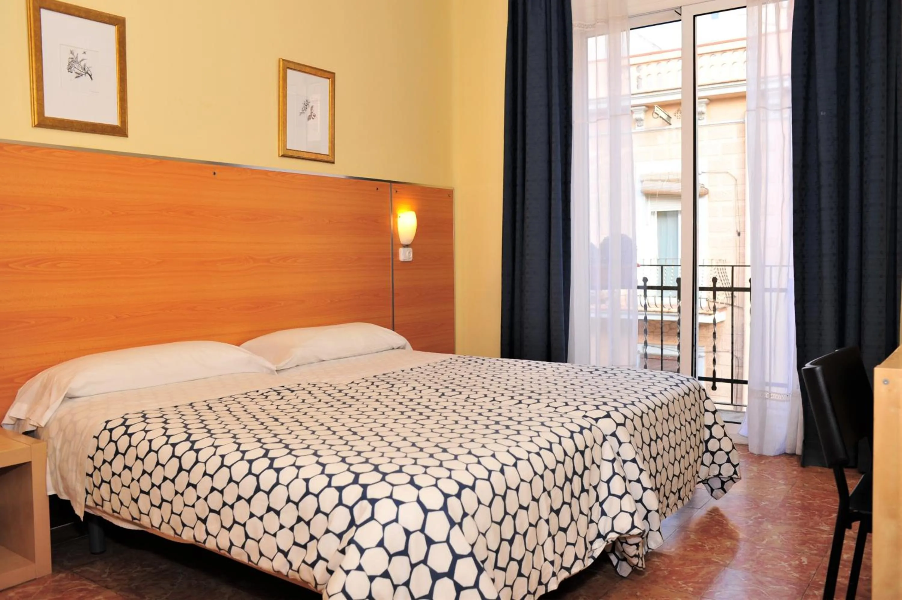 Photo of the whole room, Bed in Hostal Bejar