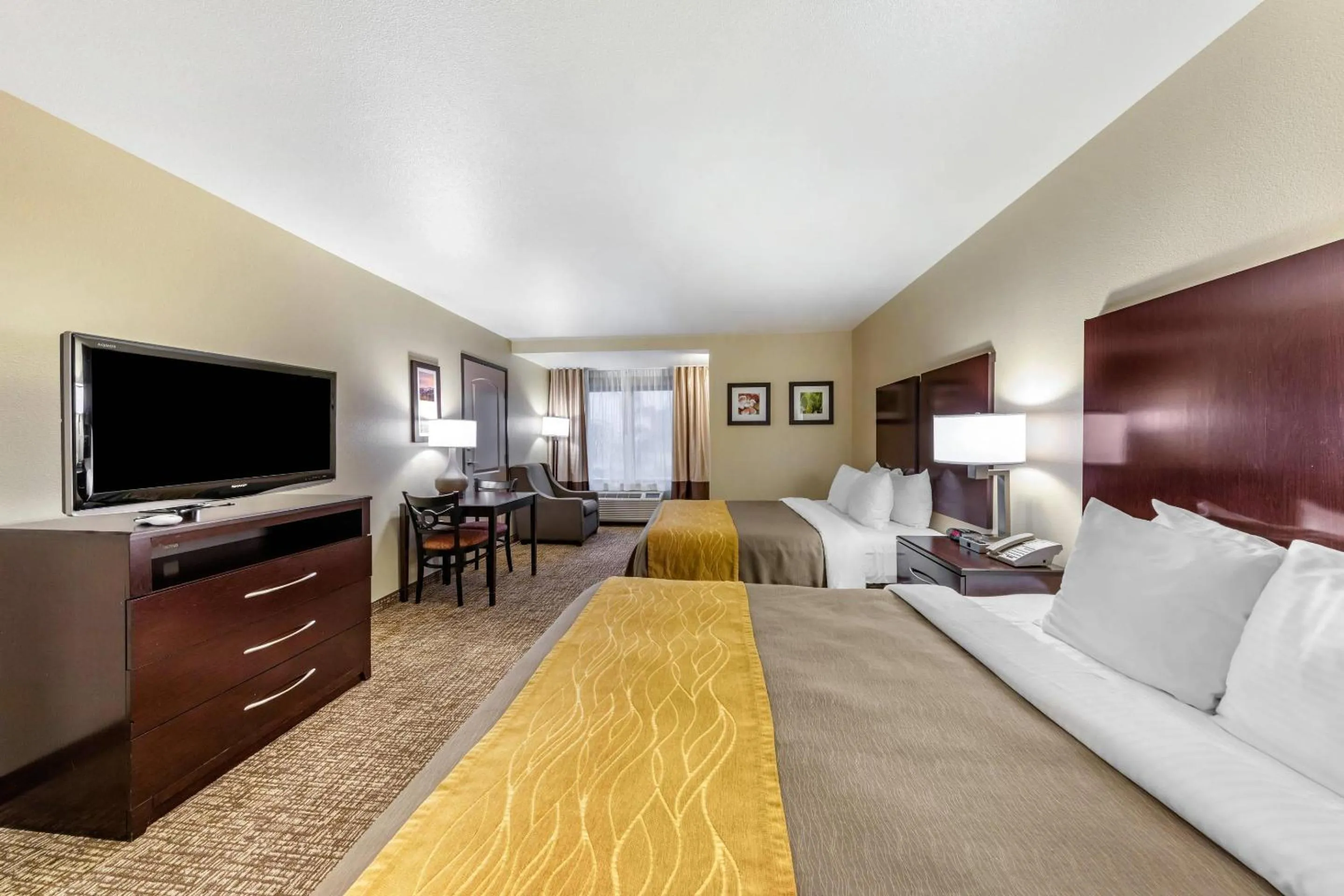 Bedroom, Bed in Comfort Inn & Suites Colton