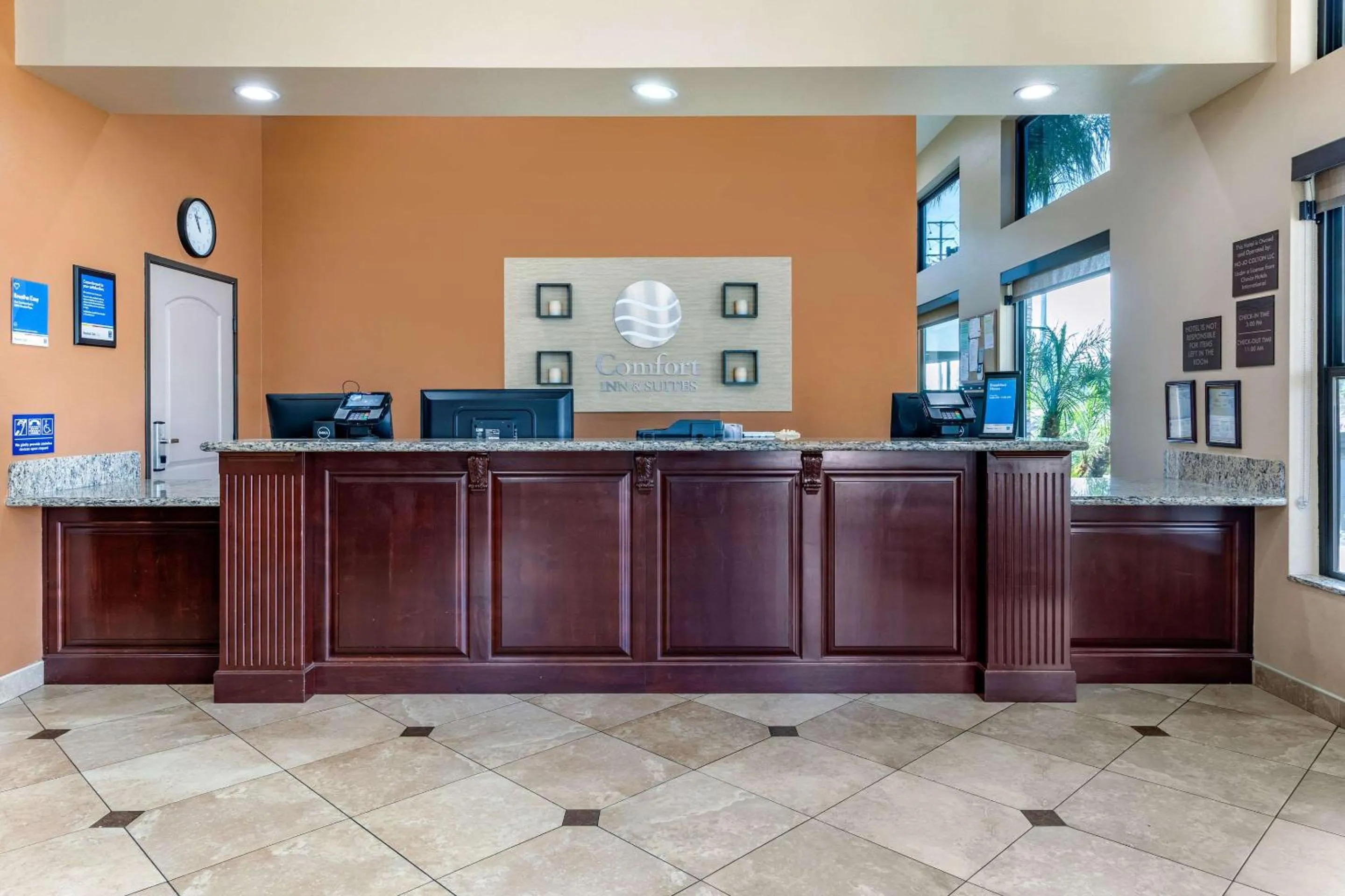 Lobby or reception in Comfort Inn & Suites Colton