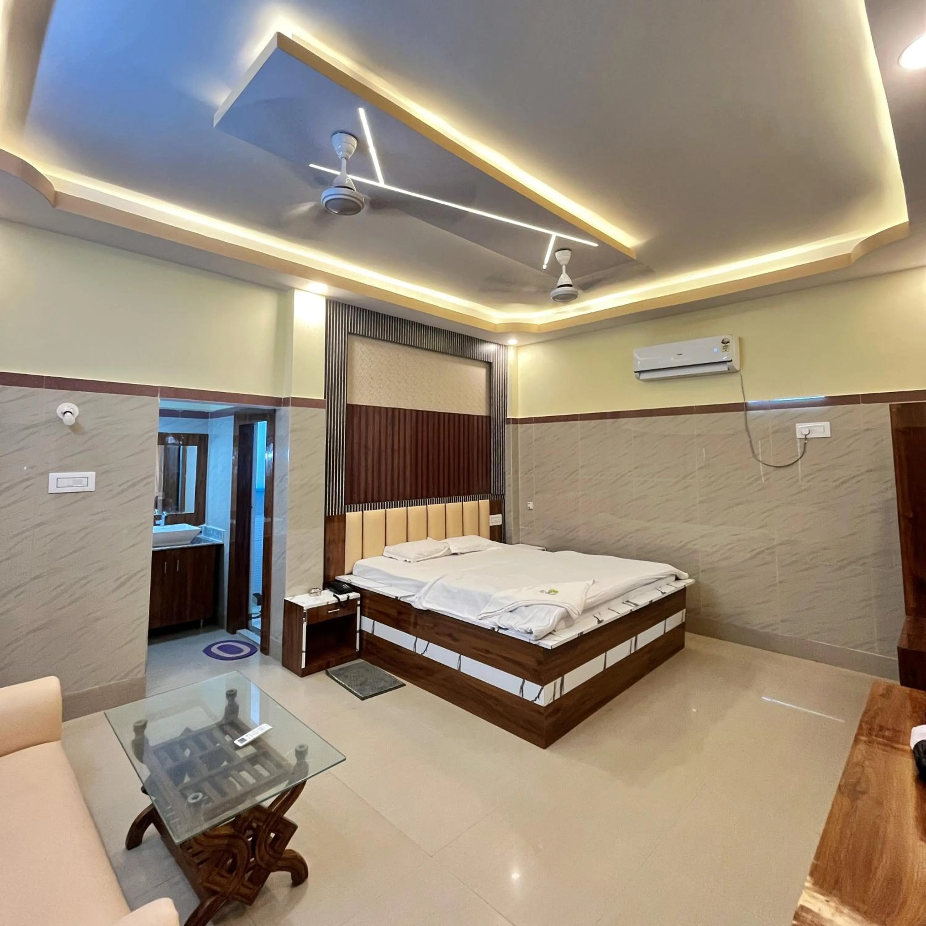 Bedroom, Bed in Sunview Resort