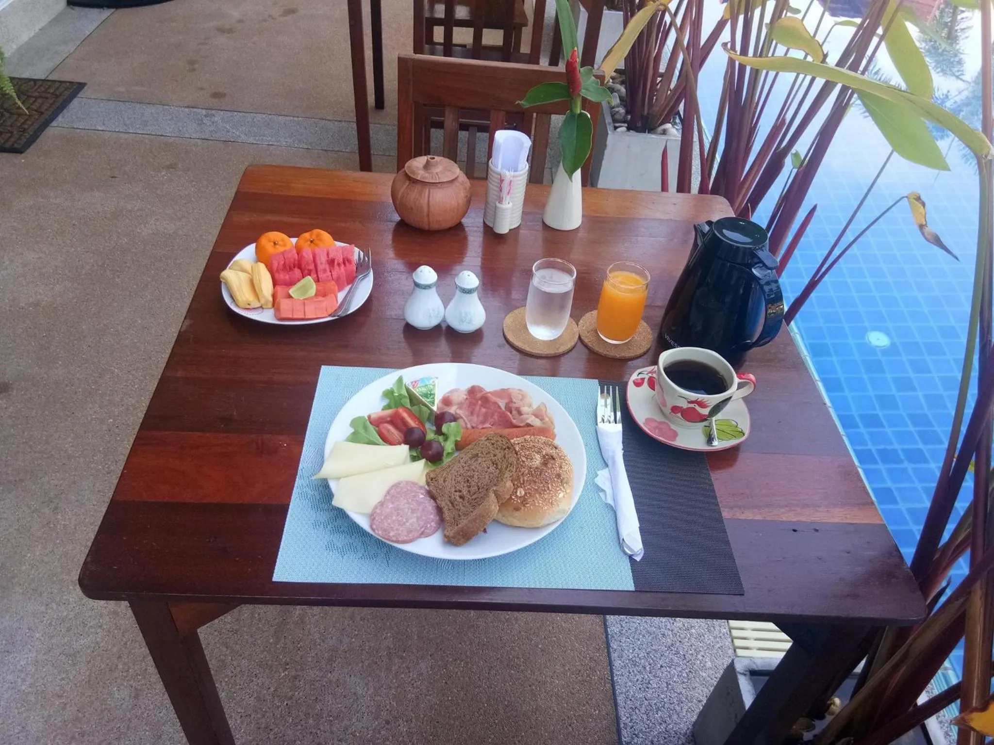 Living room in Baan Sooksiri Bangsaray
