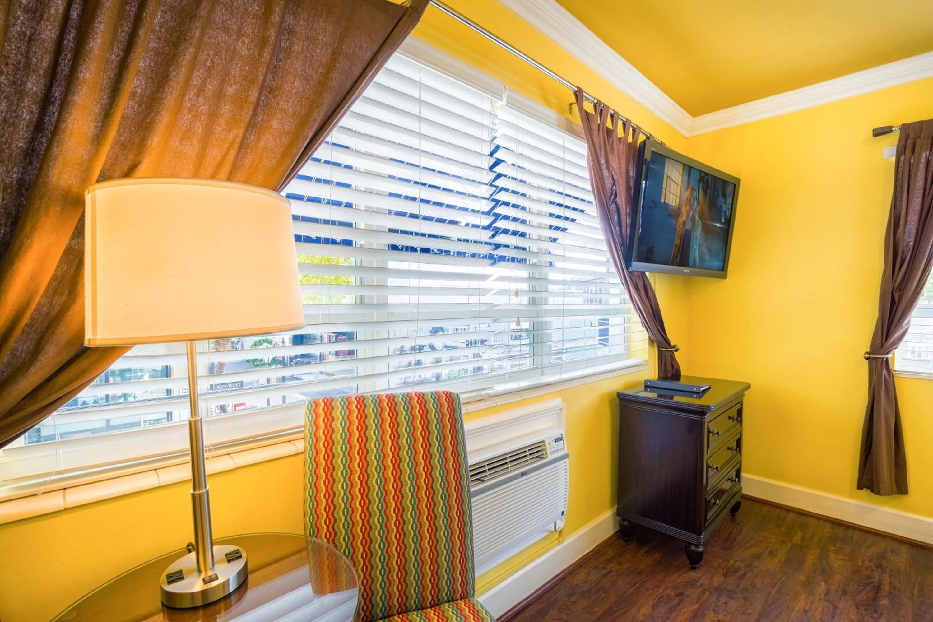 TV and multimedia in Pegasus International Hotel