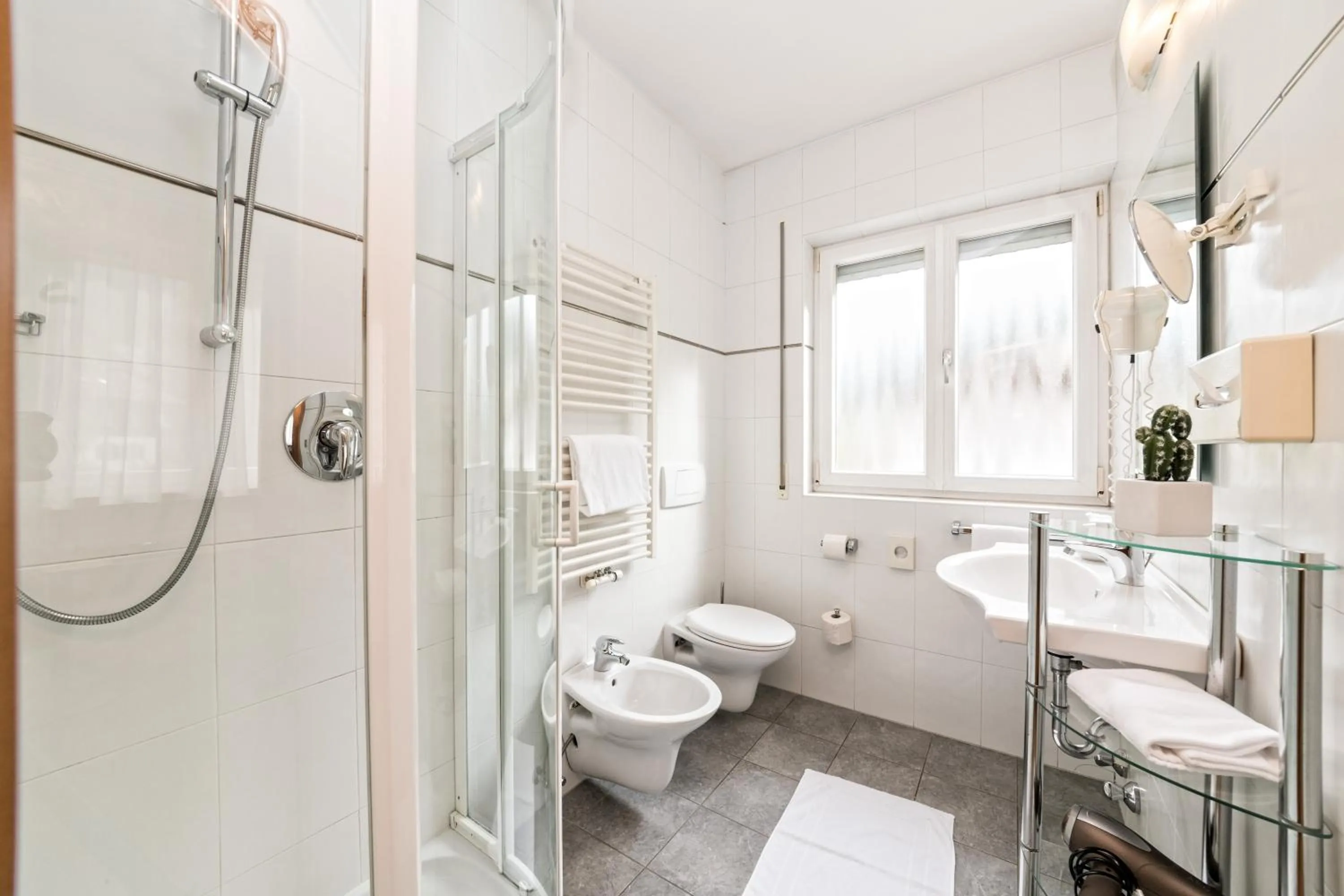 Toilet in Hotel Millanderhof