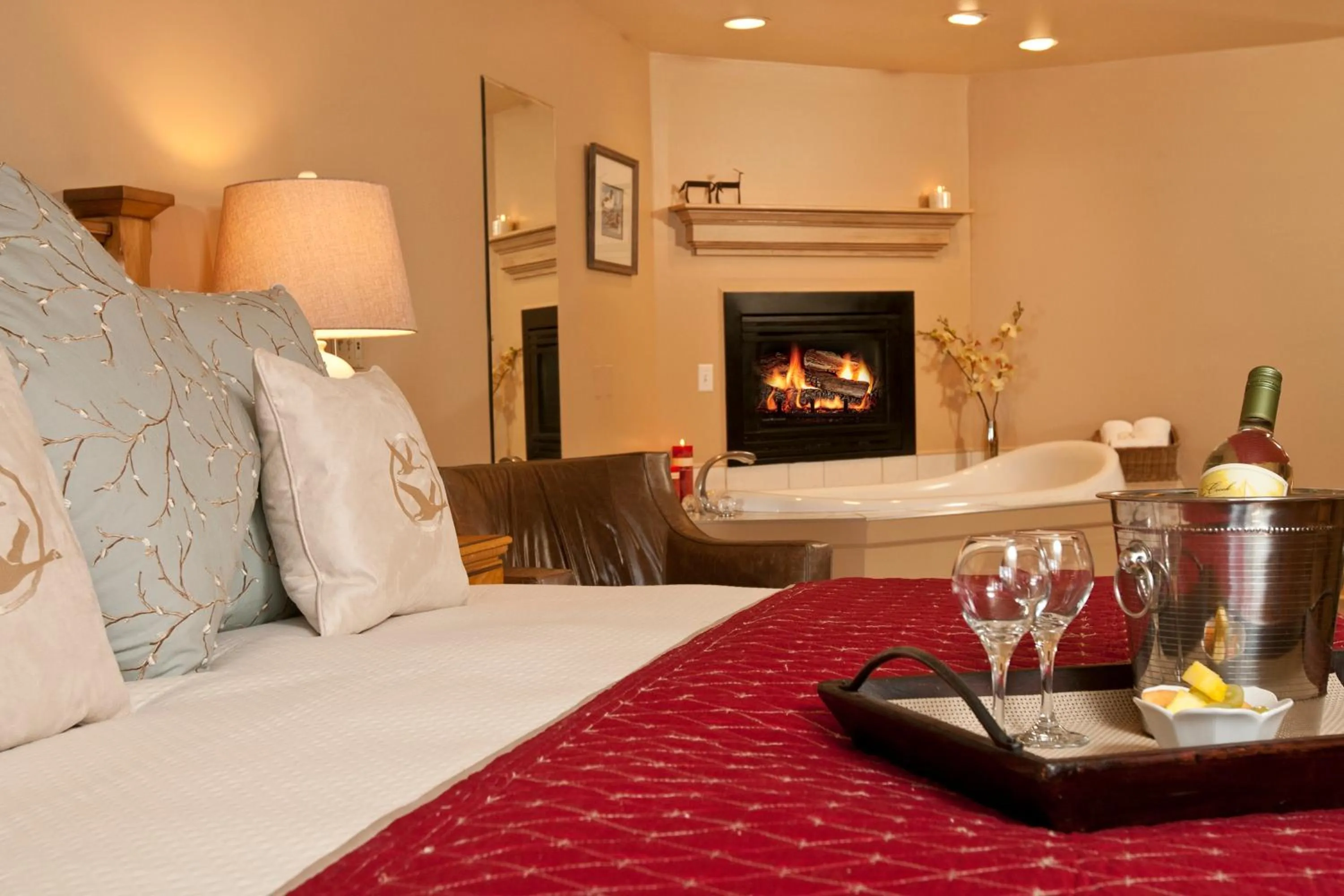 Bedroom, Bed in Inn on The Creek