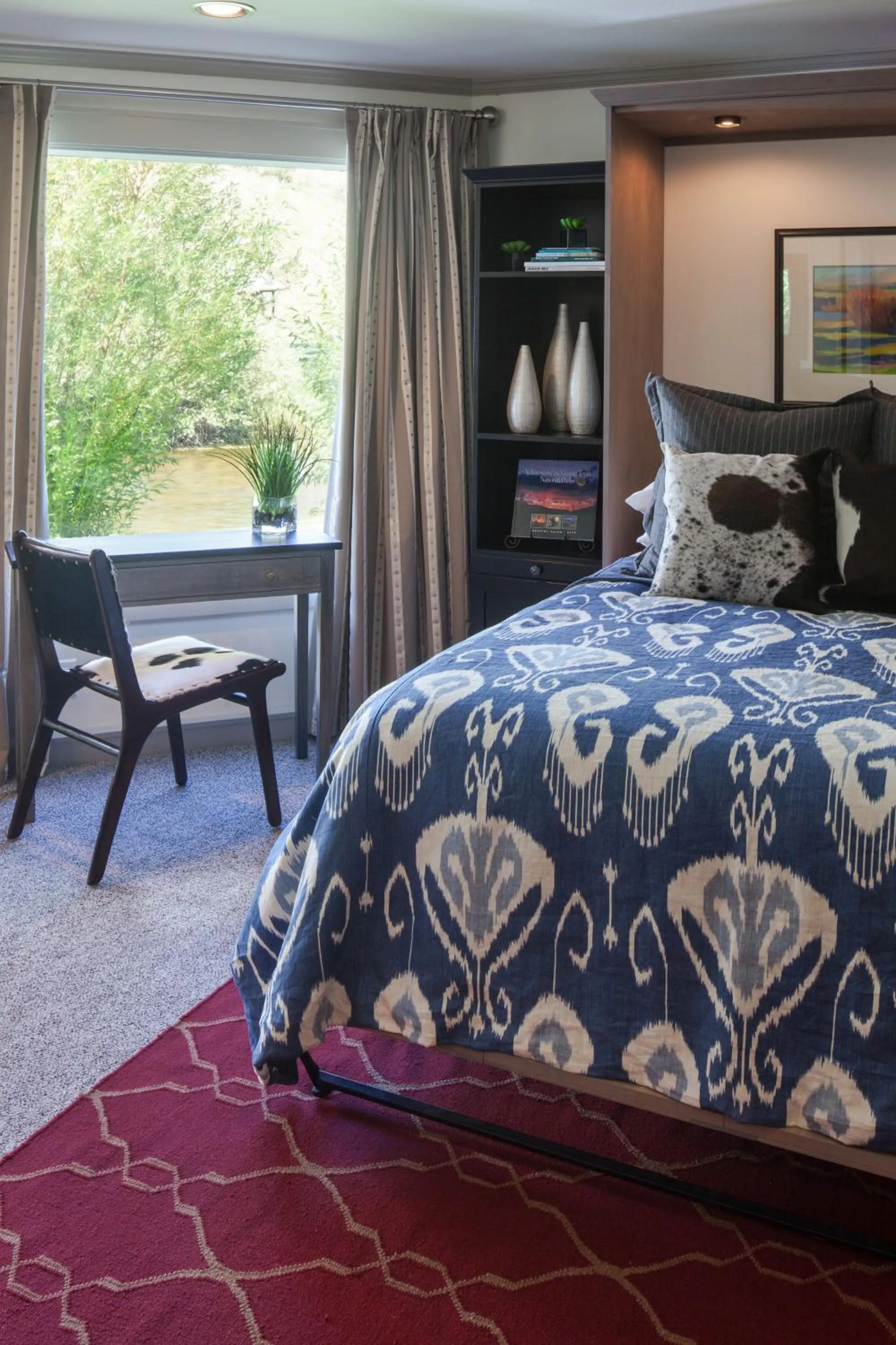 Bed in Inn on The Creek