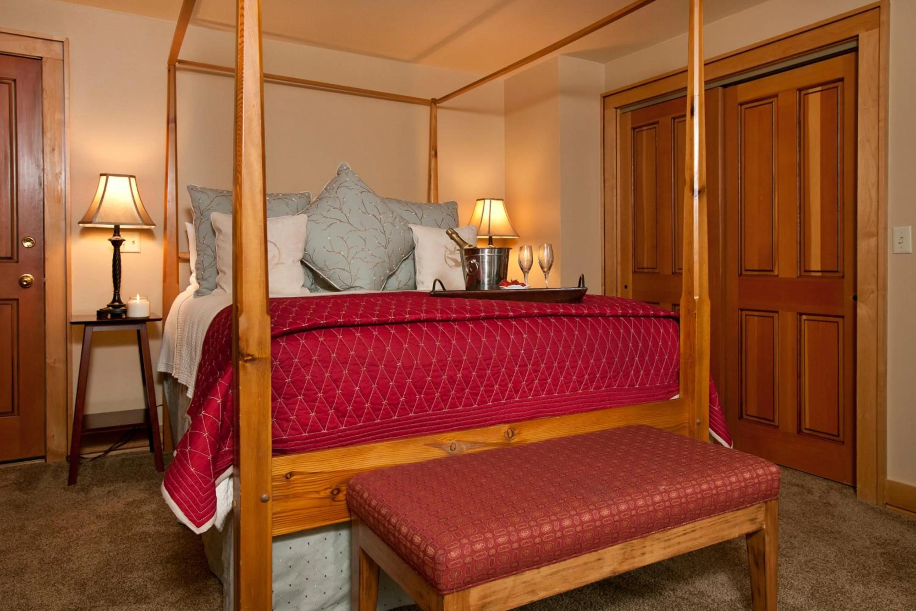 Bedroom in Inn on The Creek