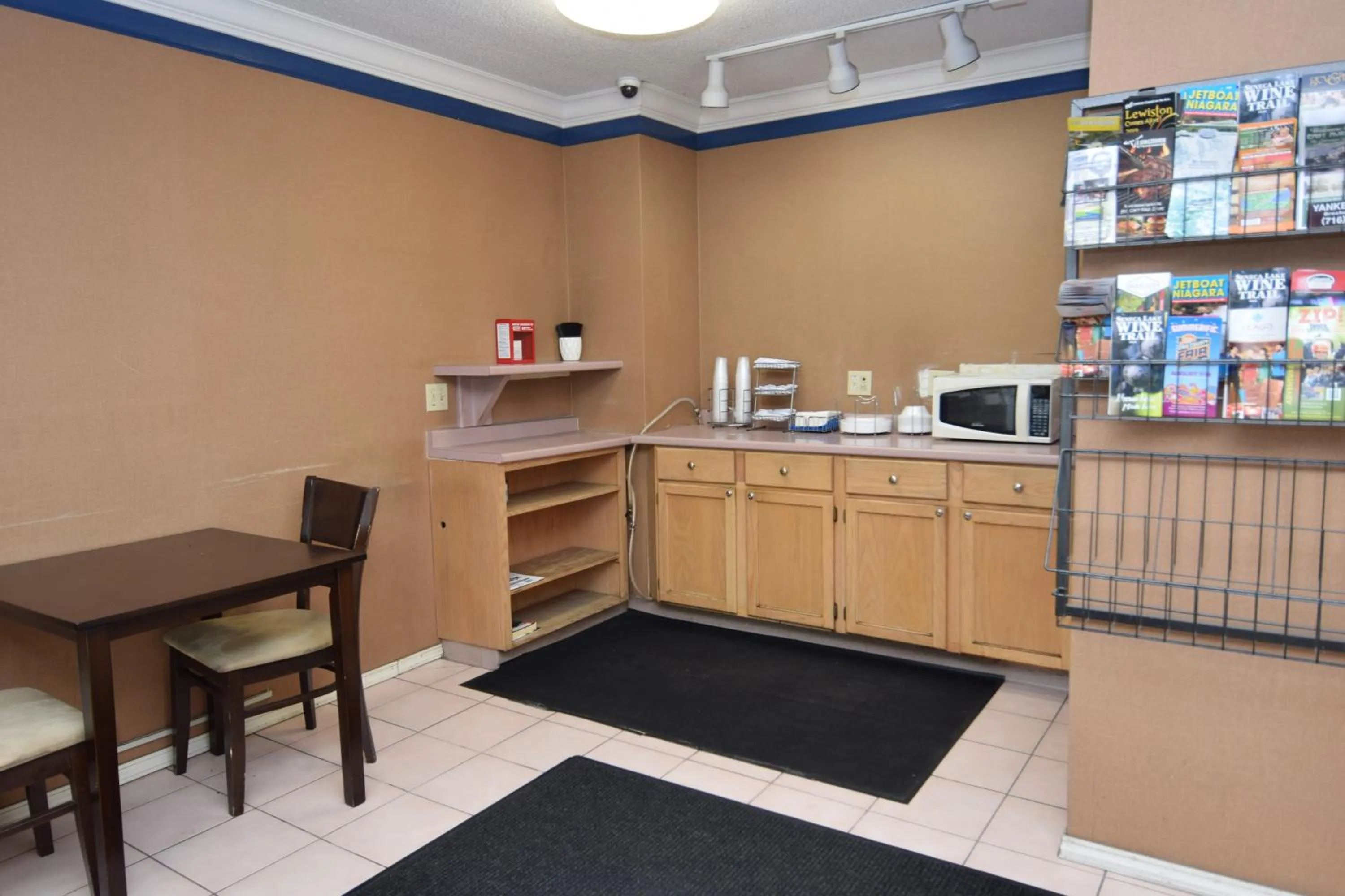 Lobby or reception in University Manor Inn