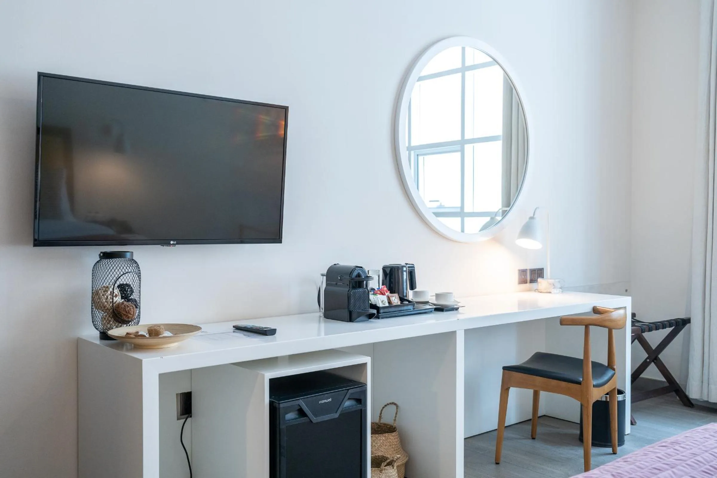 TV and multimedia in Beach Walk Boutique Jumeirah