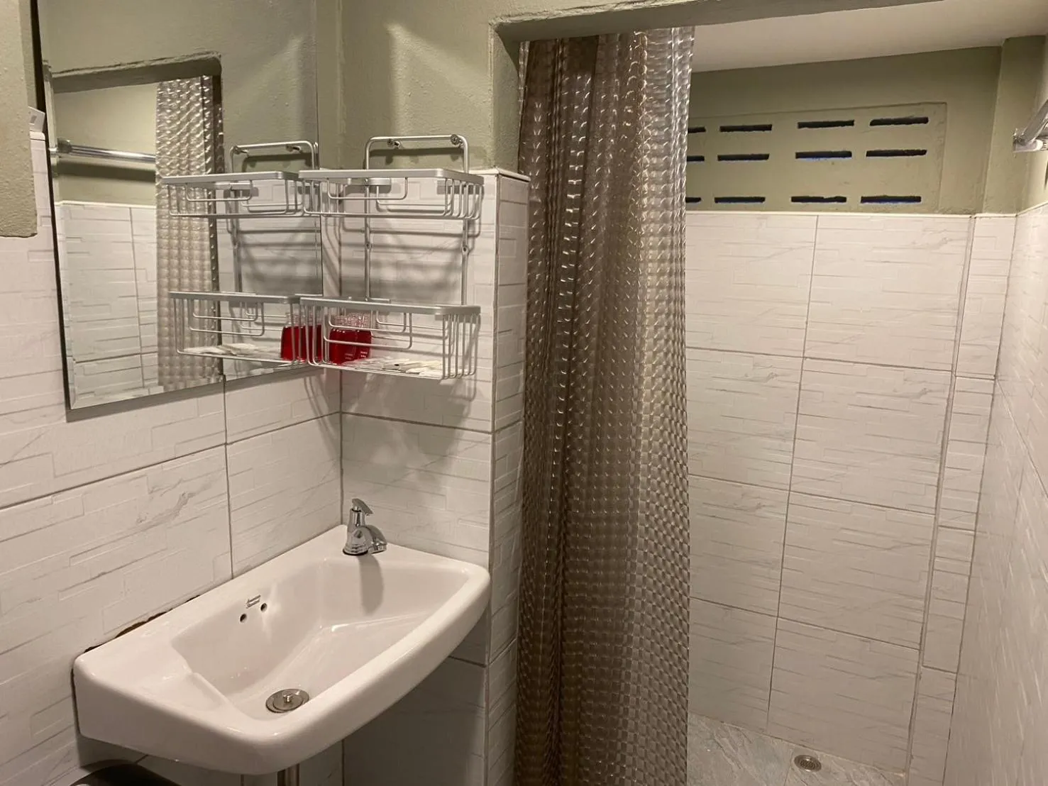 Bathroom in Kata Leaf Resort Phuket -