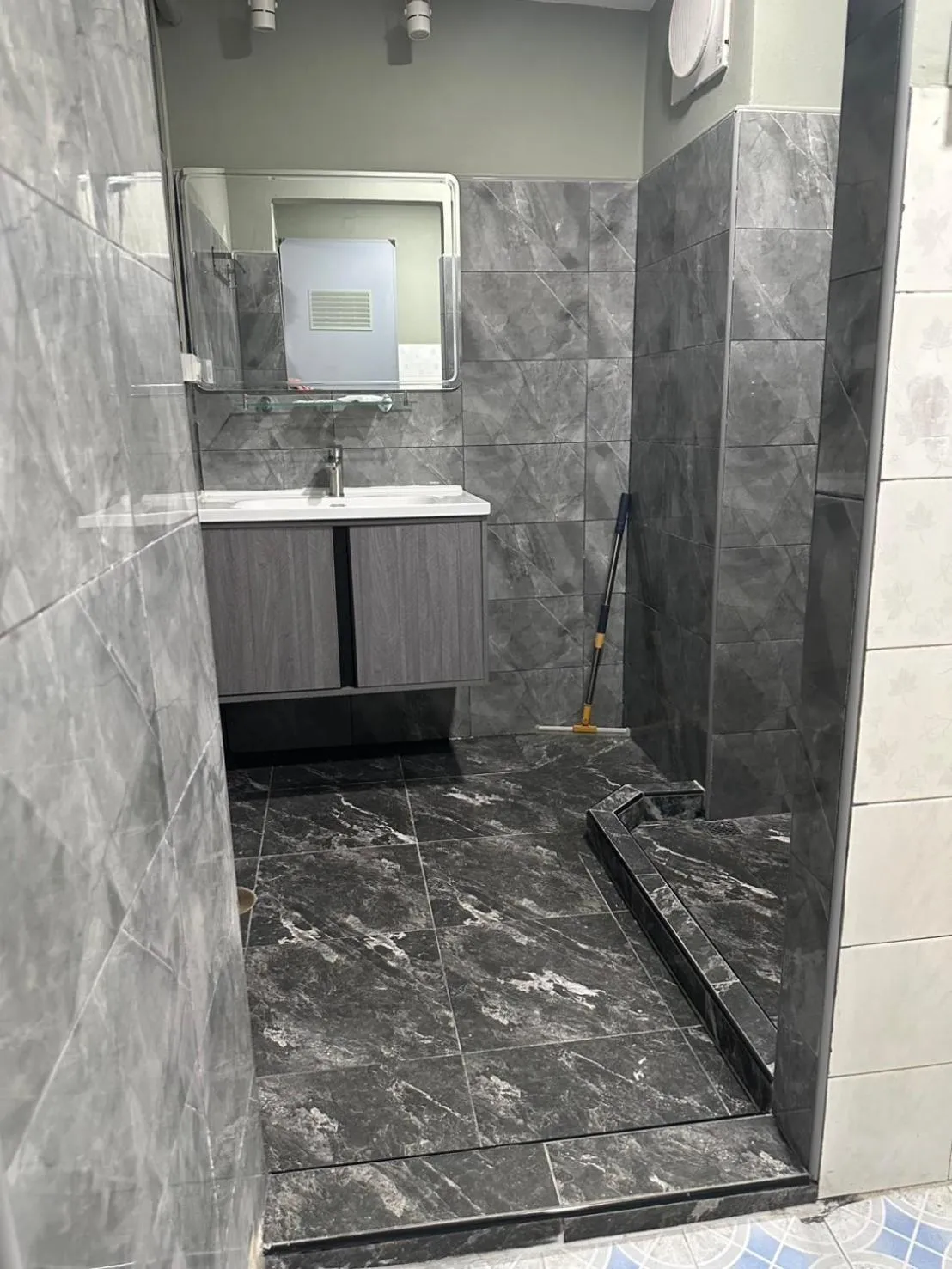 Bathroom in Kata Leaf Resort Phuket -