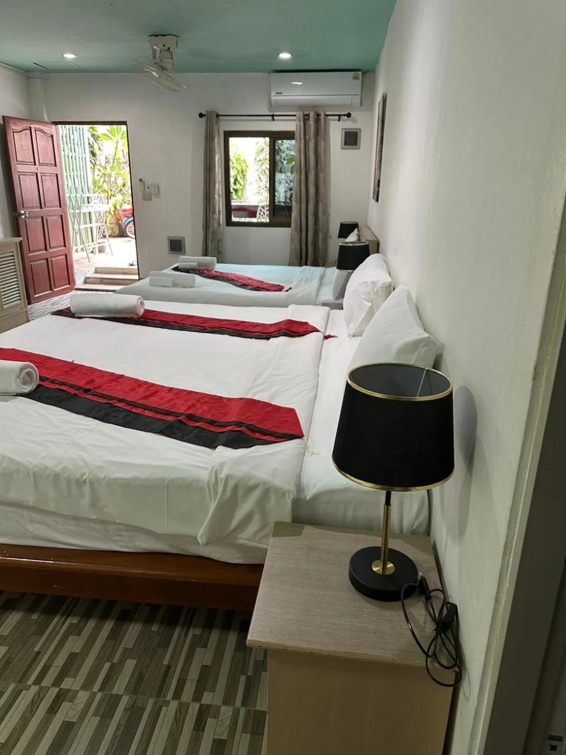 Photo of the whole room, Bed in Kata Leaf Resort Phuket -