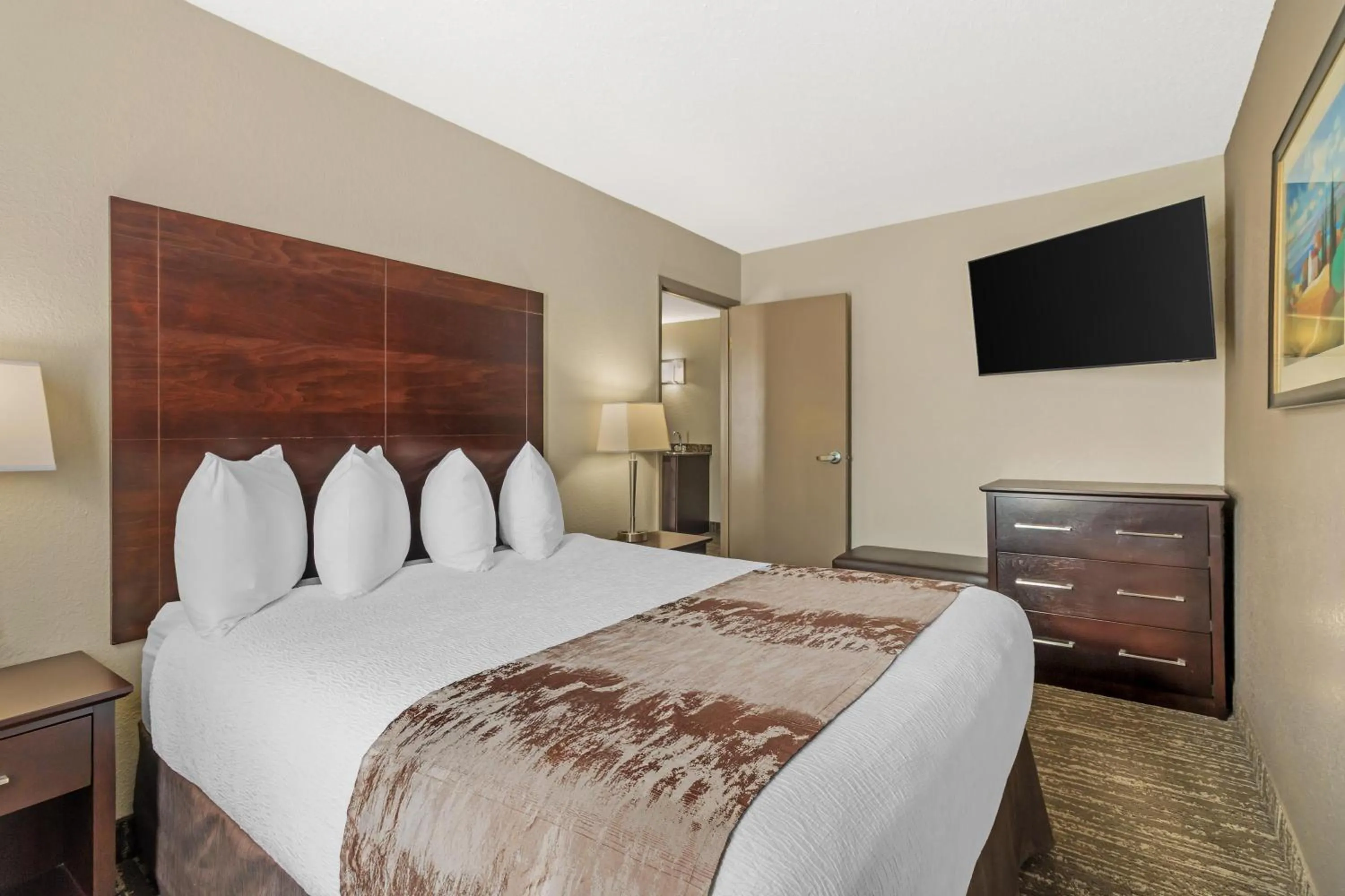 Photo of the whole room, Bed in Best Western Plus Pembina Inn & Suites