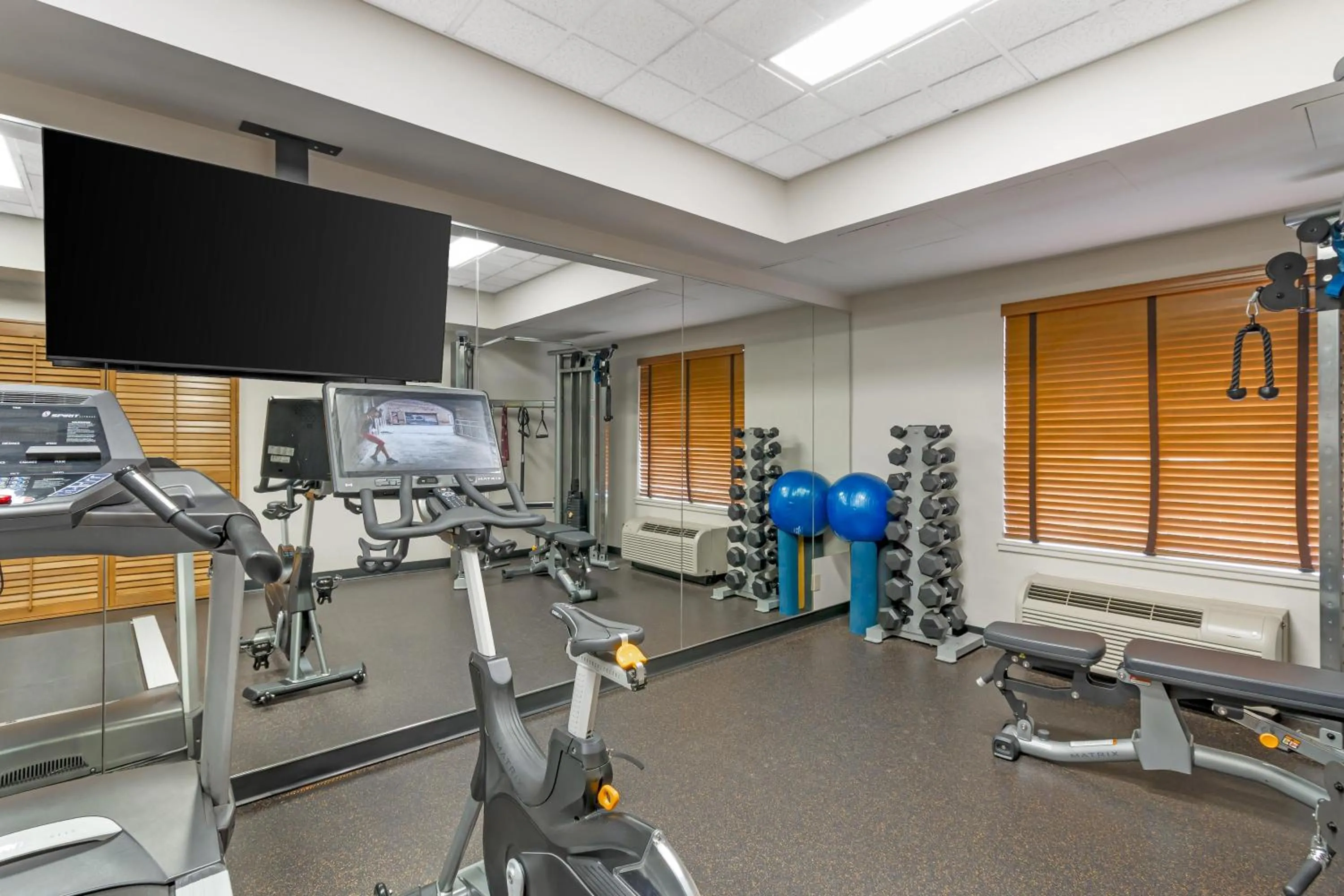 Fitness centre/facilities in Best Western Plus Pembina Inn & Suites
