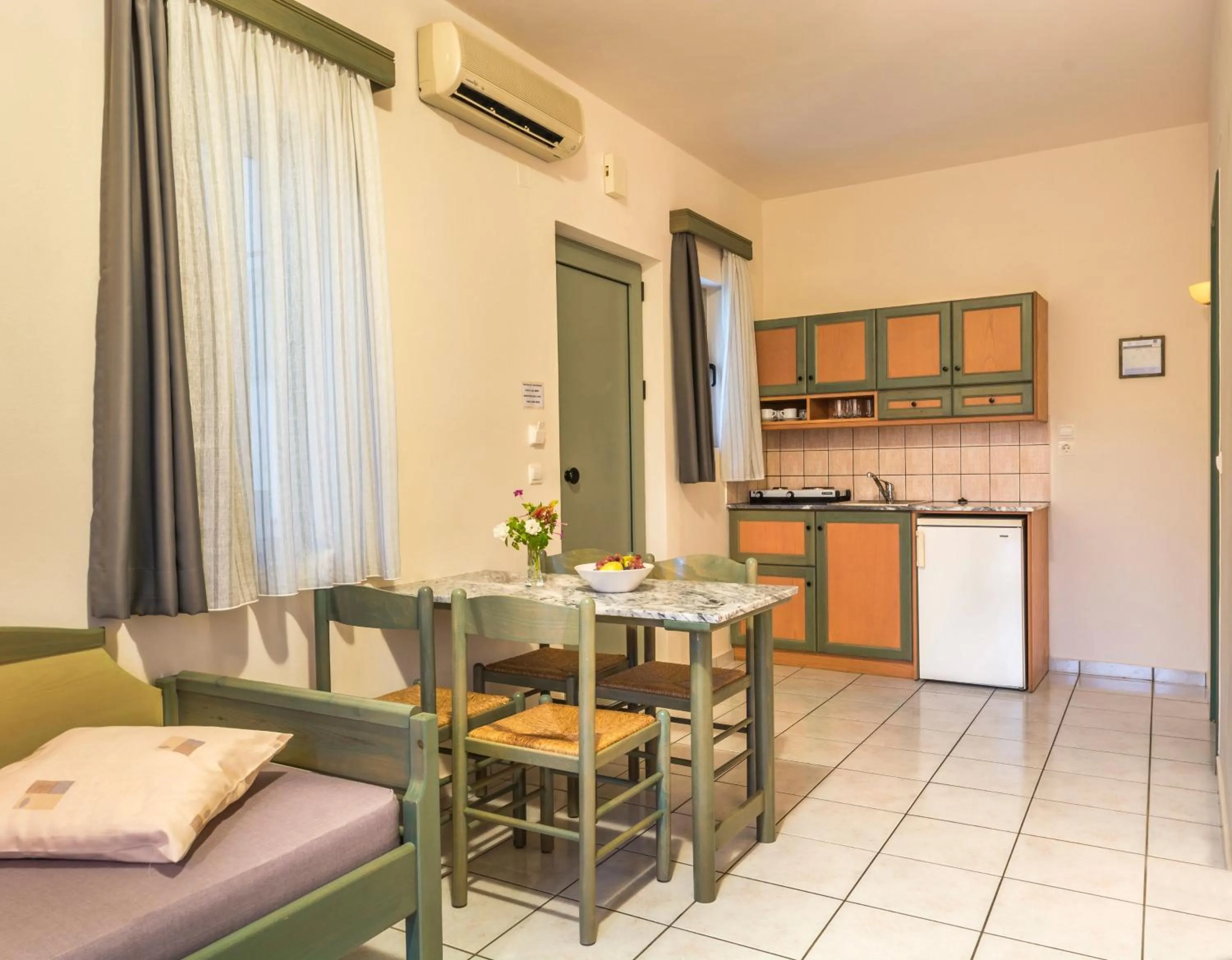 Kitchen or kitchenette in Lotus Hotel Apartments