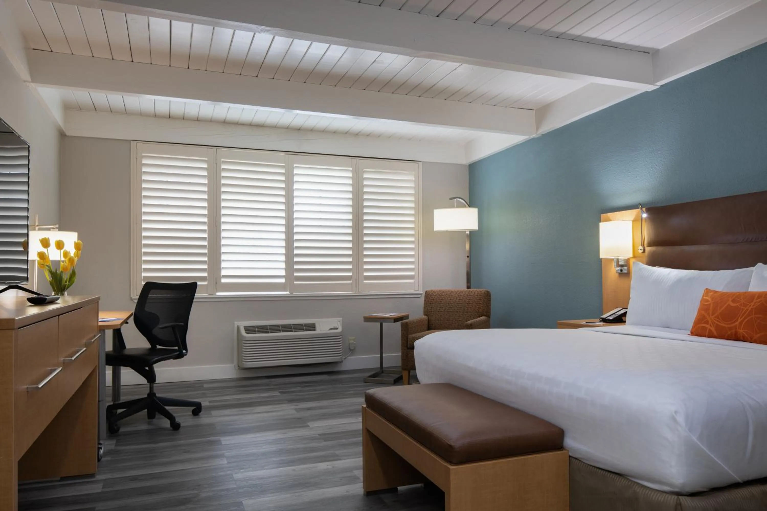 Photo of the whole room, Bed in Prodigy Hotel, a Days Inn by Wyndham