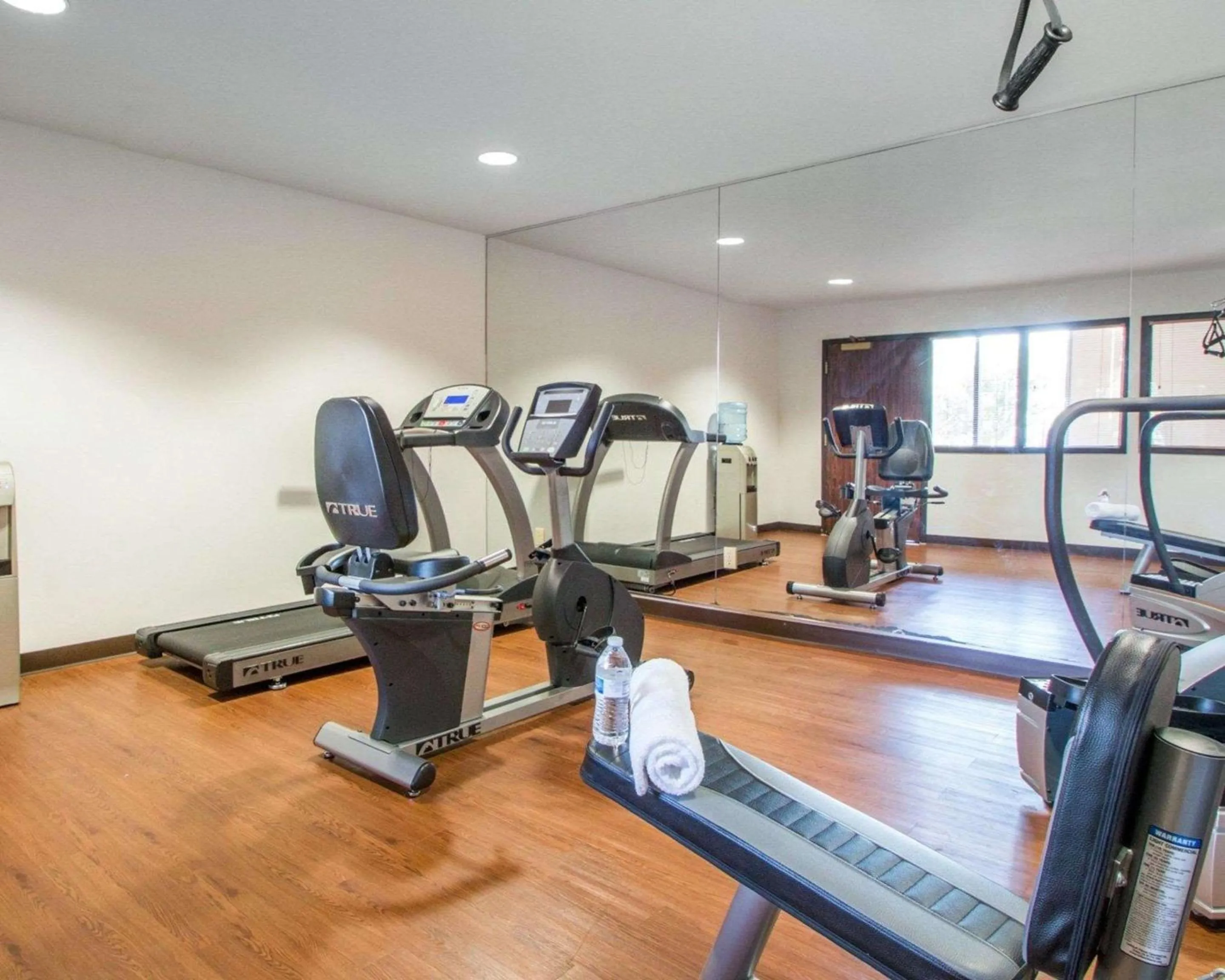 Fitness centre/facilities in Greenstay Inn & Suites Court View