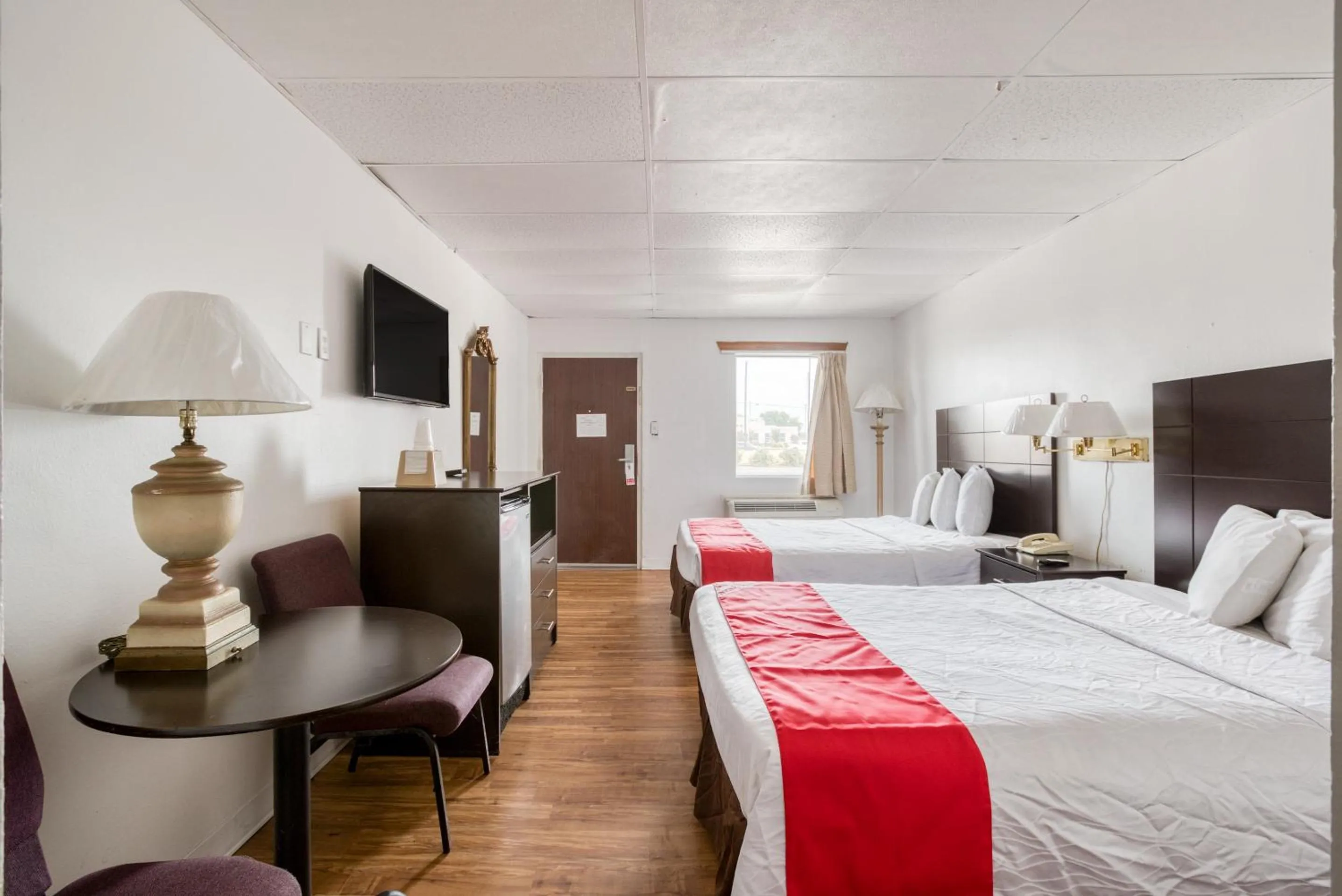 Bedroom, Bed in OYO Hotel San Antonio Lackland Air Force Base West