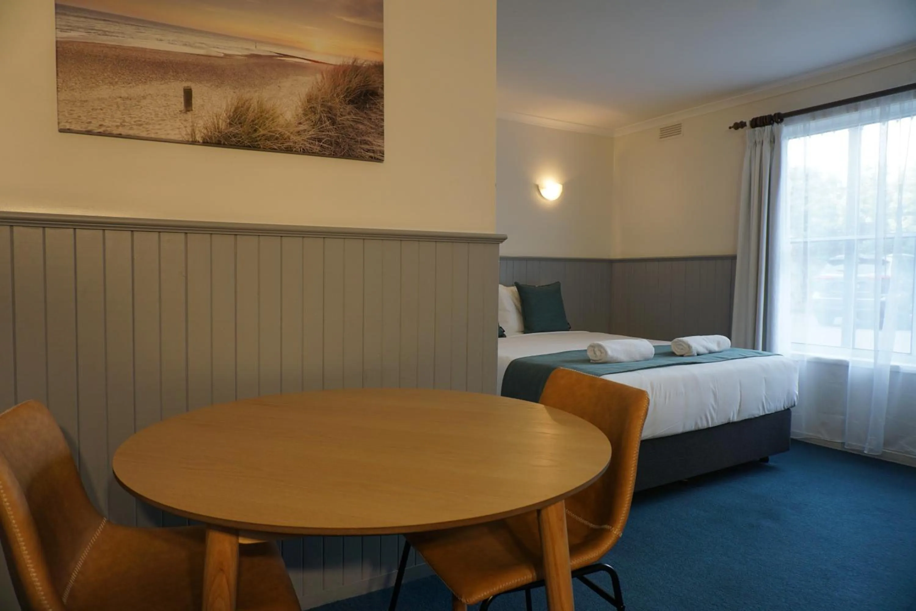 View (from property/room), Bed in Central Motel Port Fairy