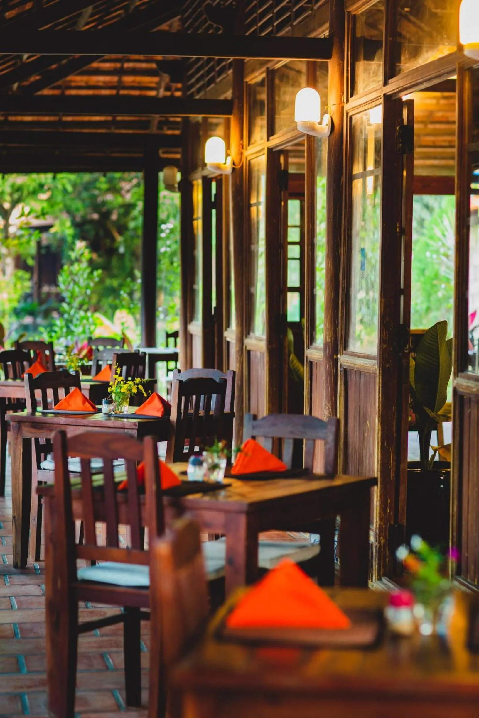 Restaurant/places to eat in Thanh Kieu Beach Resort