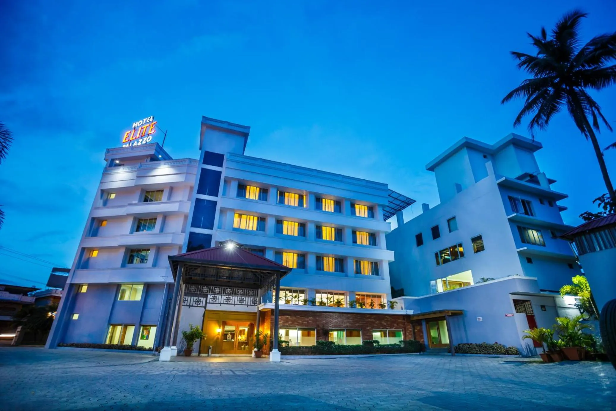 Property building in Hotel Elite Palazzo