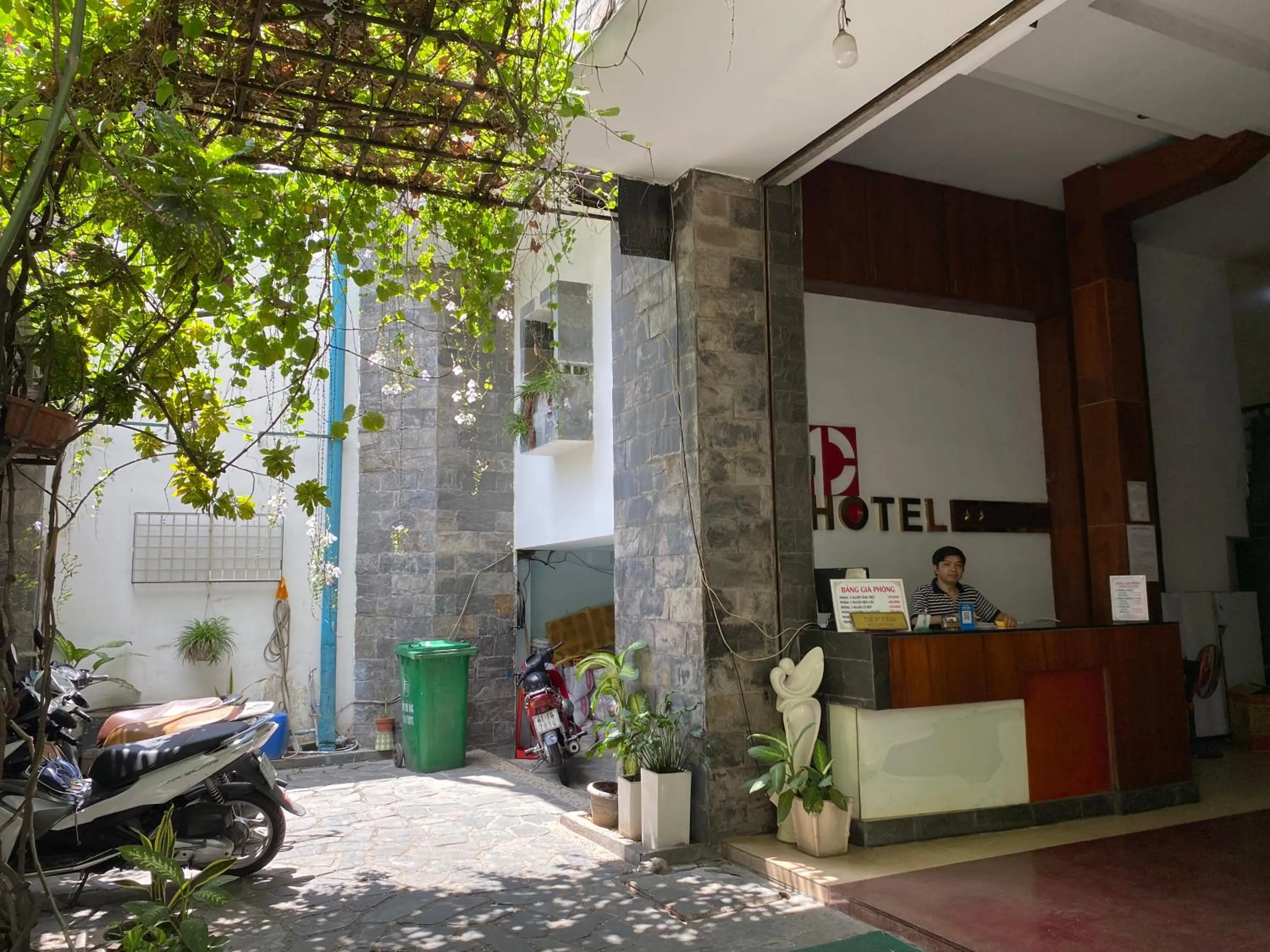 Khách sạn Minh Châu - Hòa Hưng