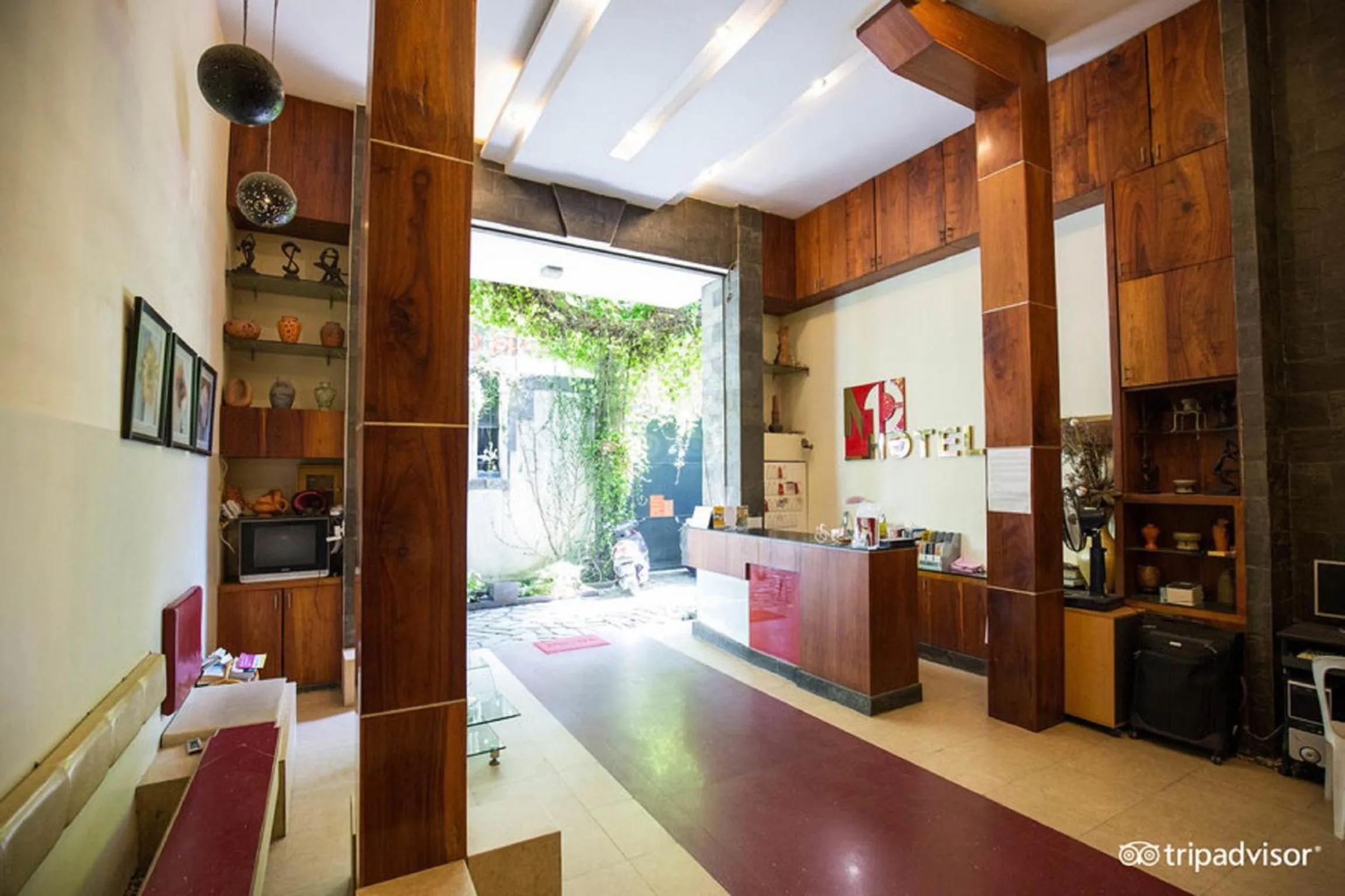 Facade/entrance in Khách sạn Minh Châu - Hòa Hưng