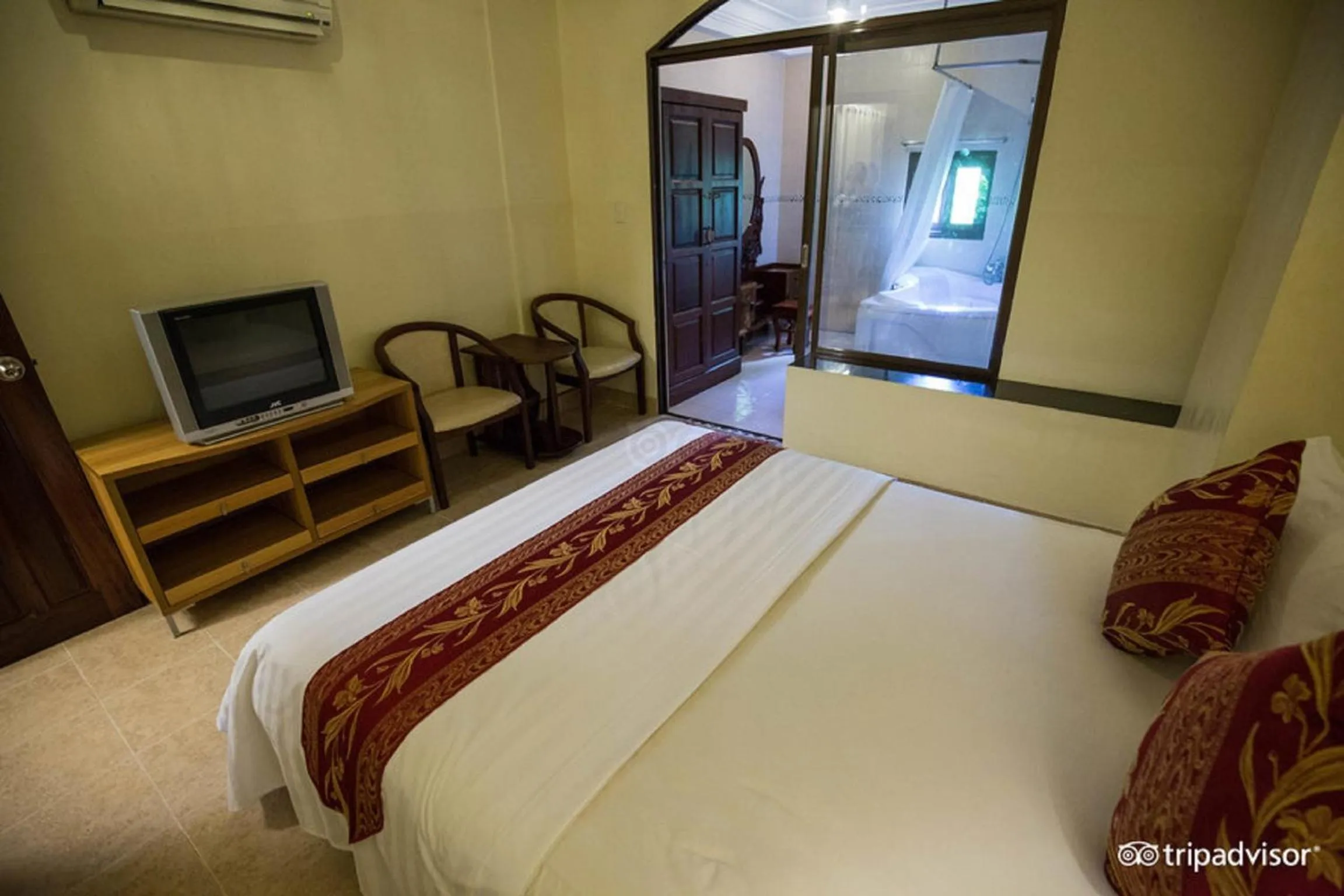 VIP Suite in Minh Chau Hotel