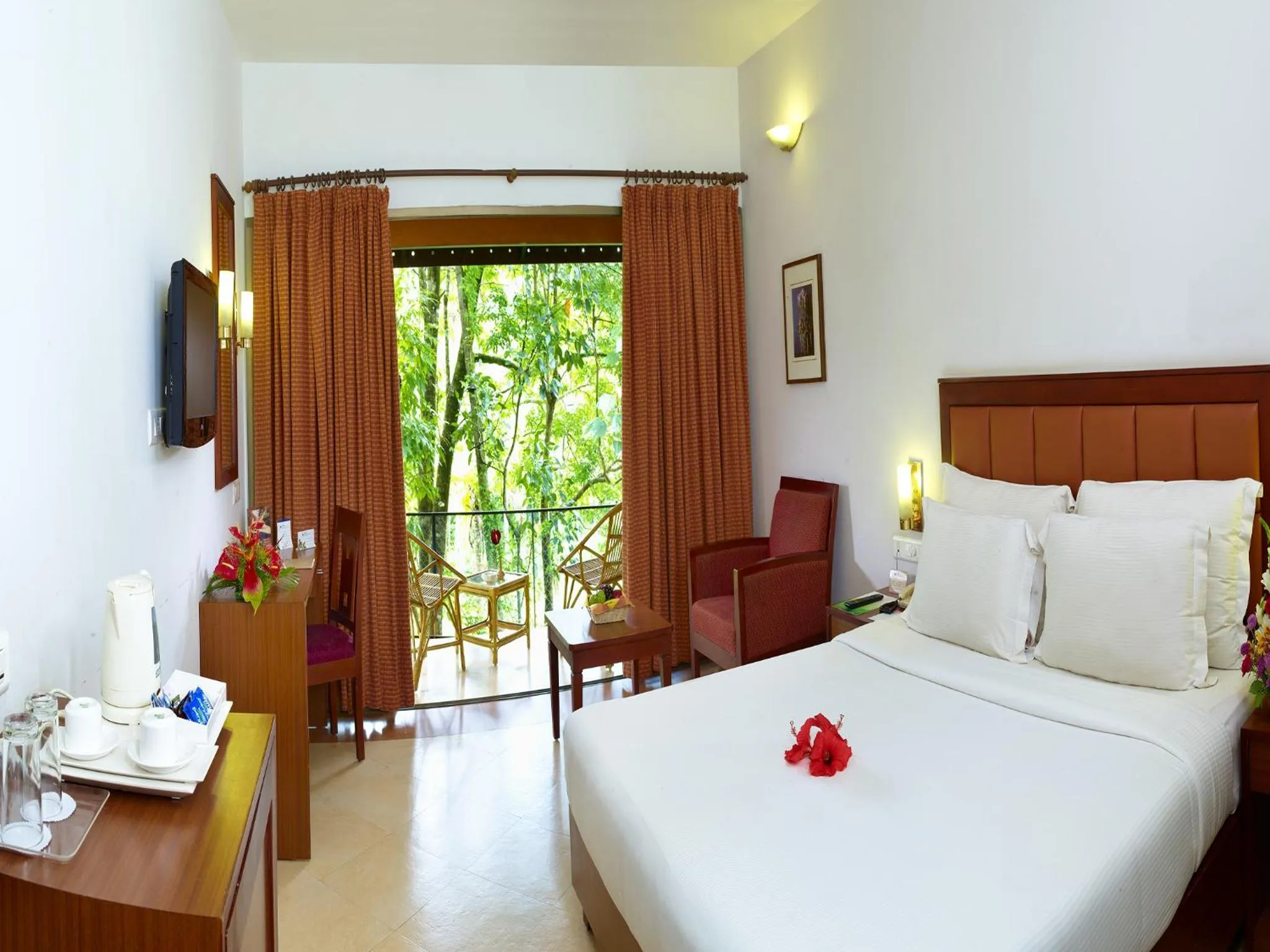 Photo of the whole room, Bed in Abad Green Forest Thekkady