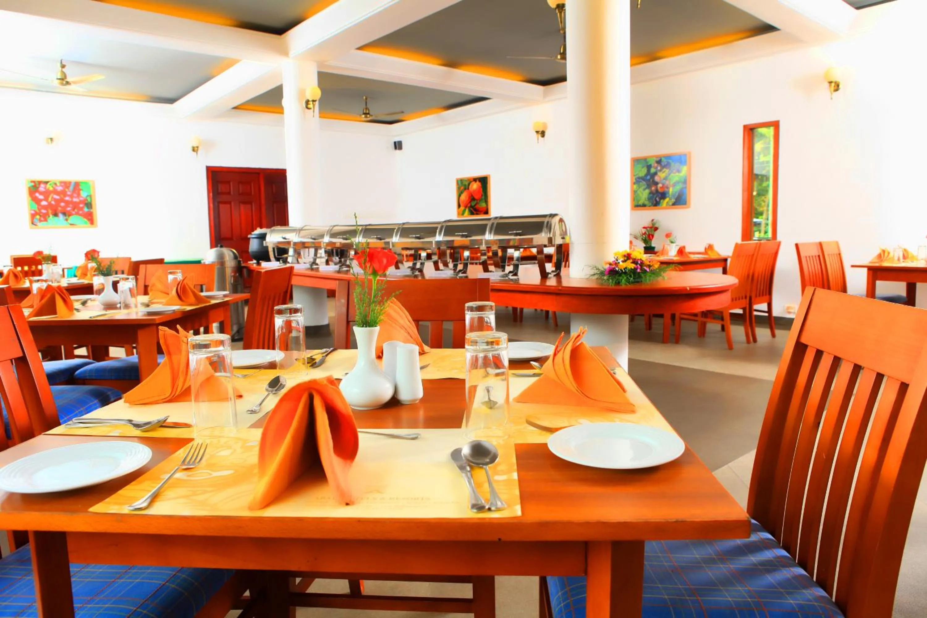 Restaurant/places to eat in Abad Green Forest Thekkady