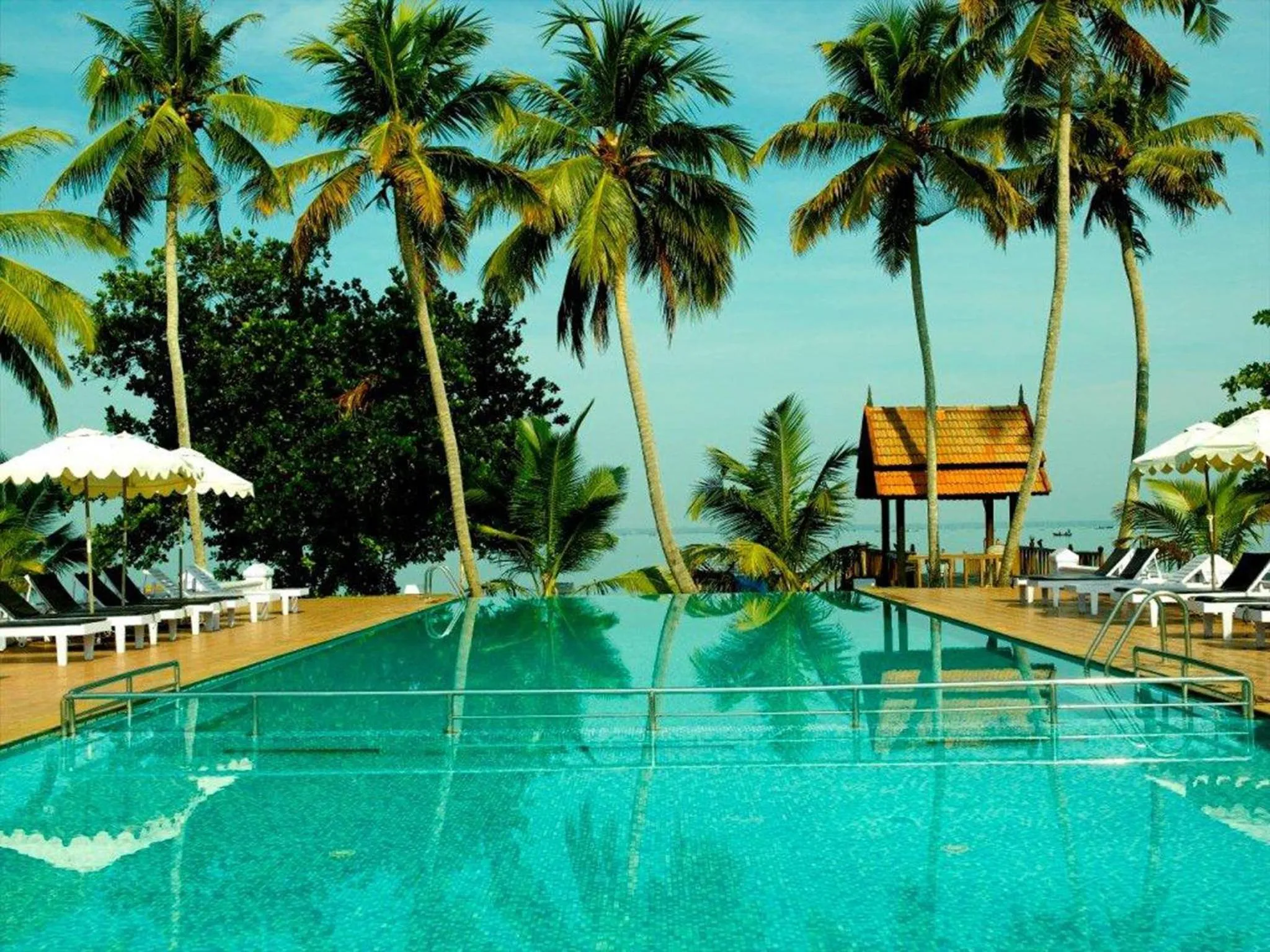 Day in Abad Whispering Palms