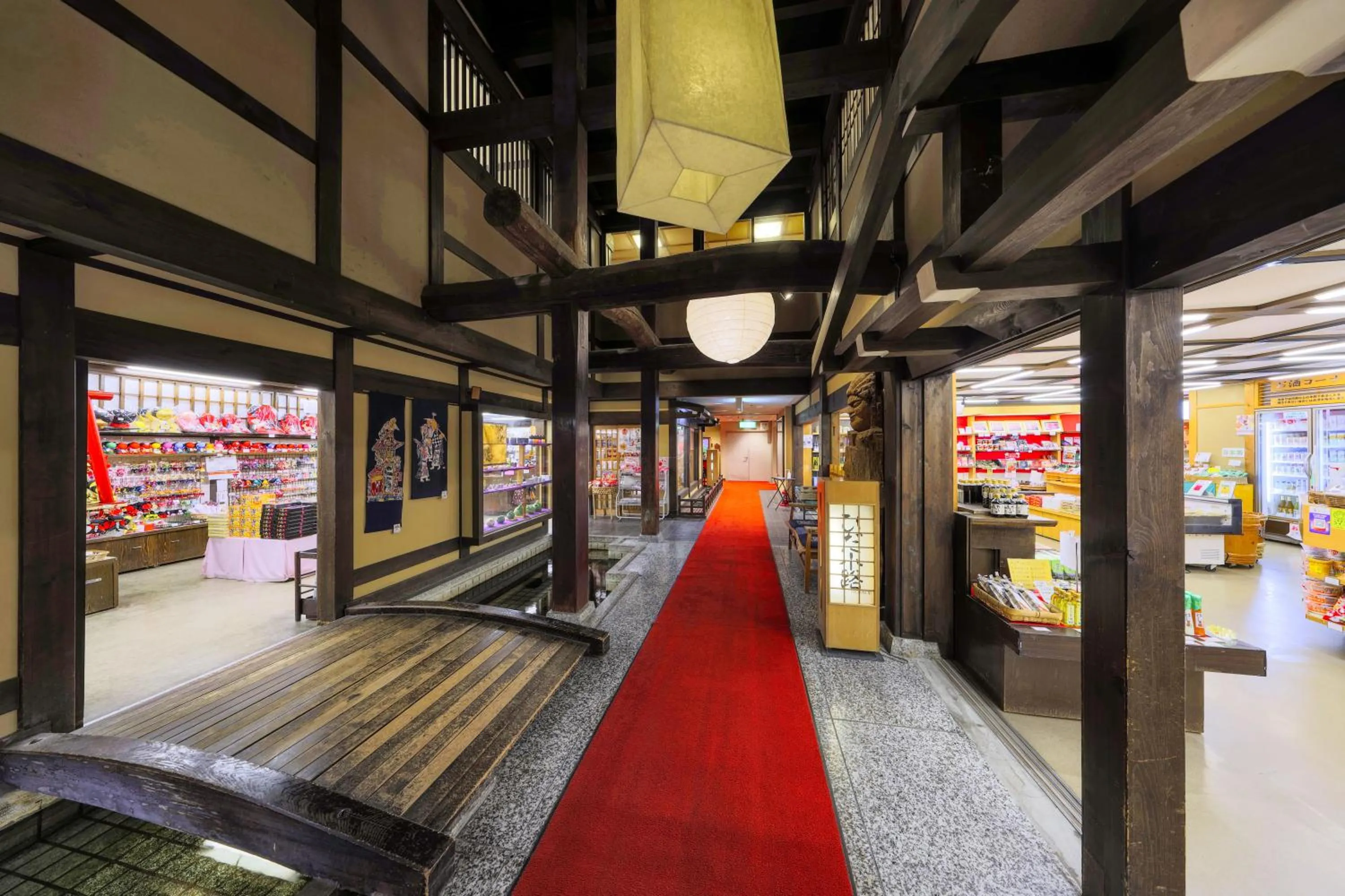 On-site shops in Hida Takayama Onsen Hida Hotel Plaza