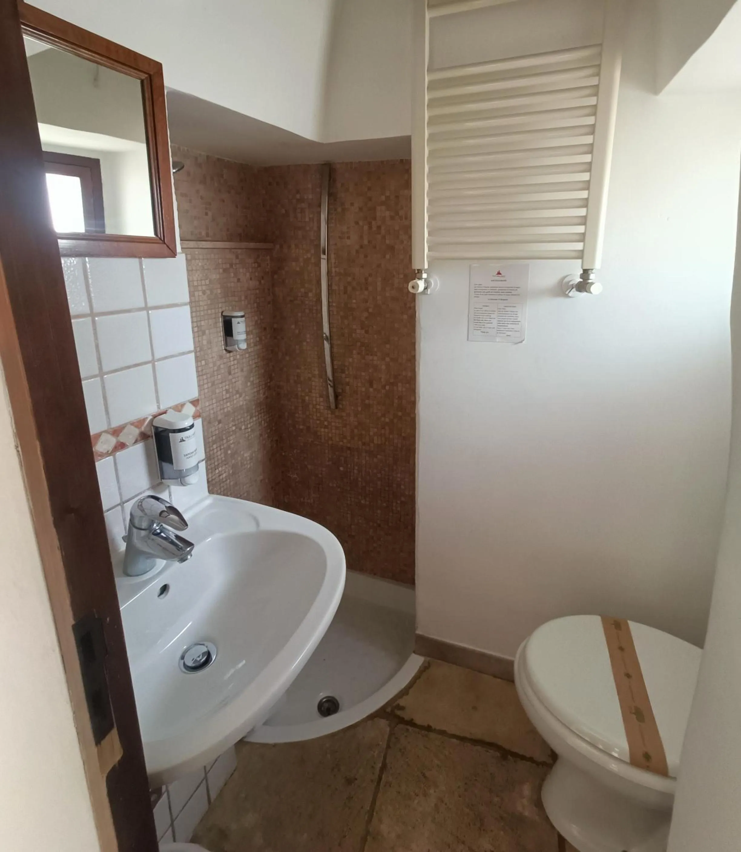 Shower in Trulli Soave