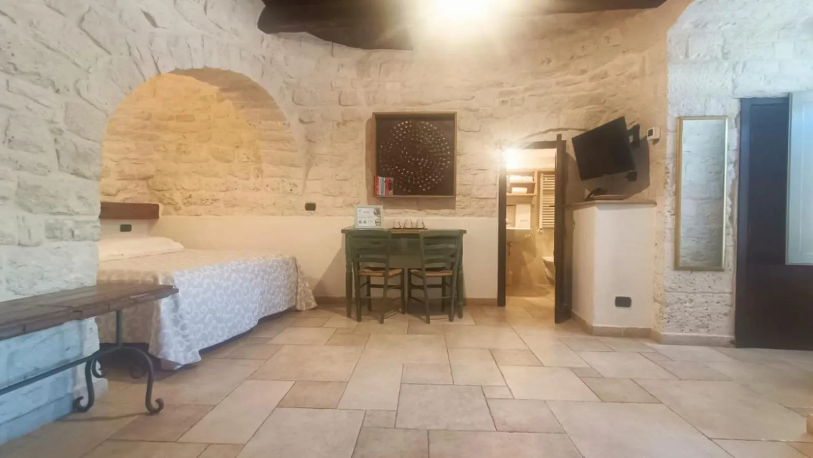 TV and multimedia, Bed in Trulli Soave