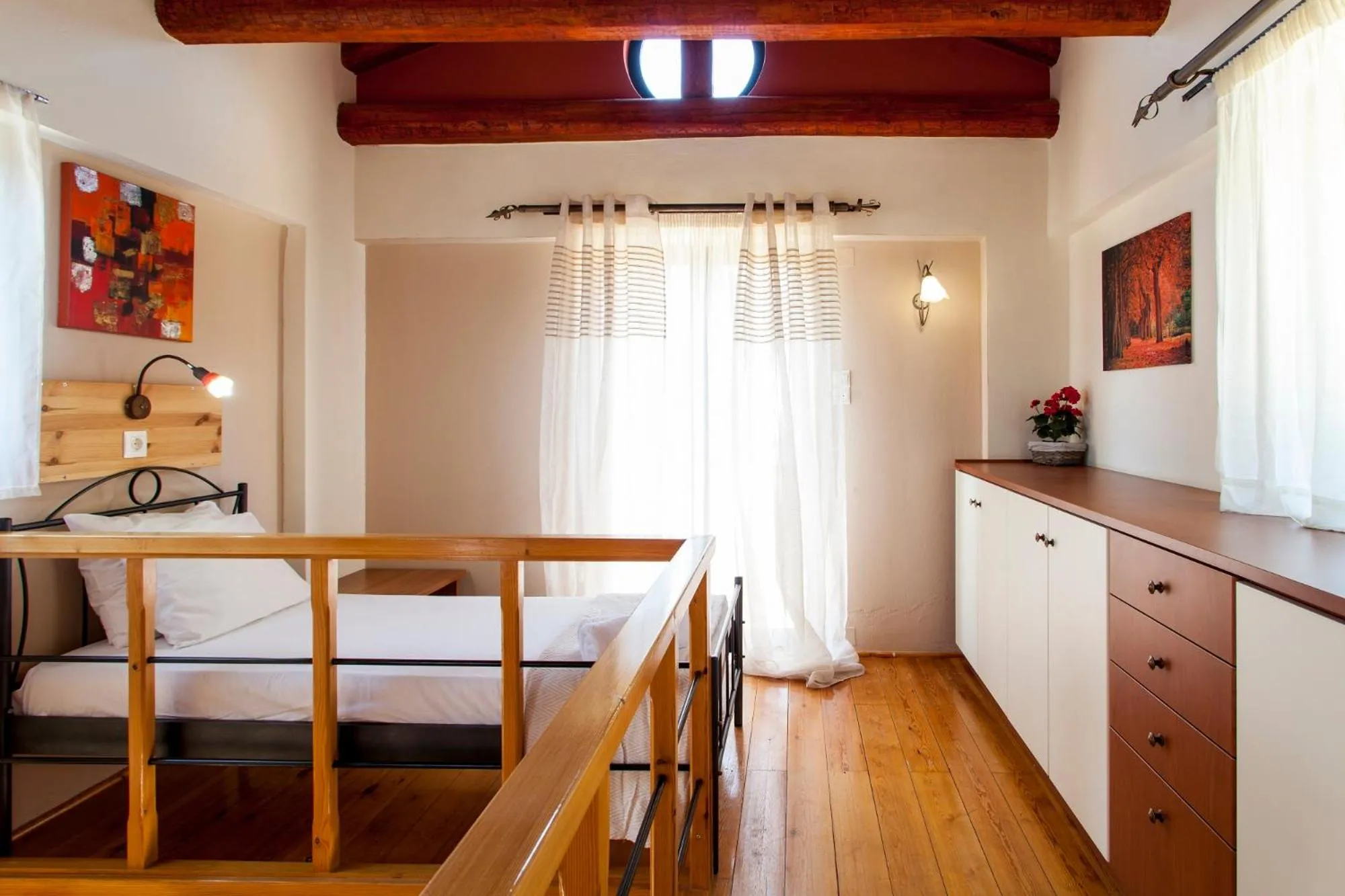 Bedroom in Estate Kares