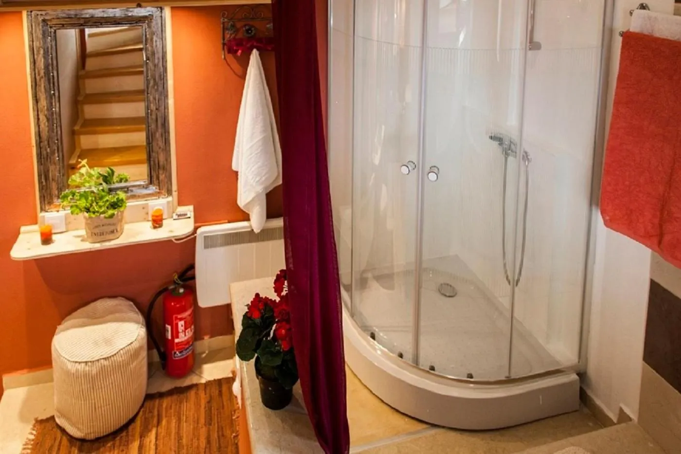 Shower in Estate Kares