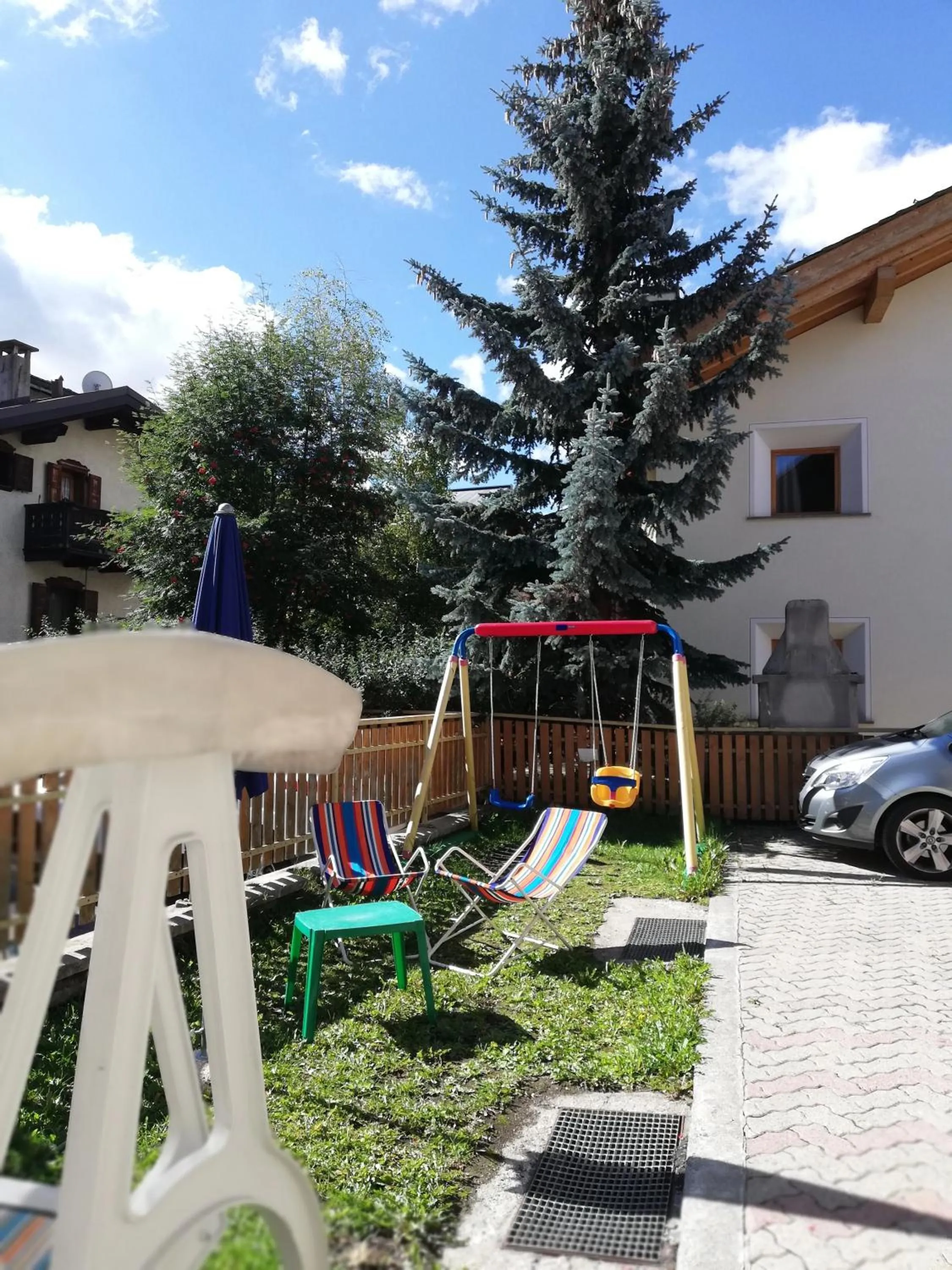 Property building in Garni Delia